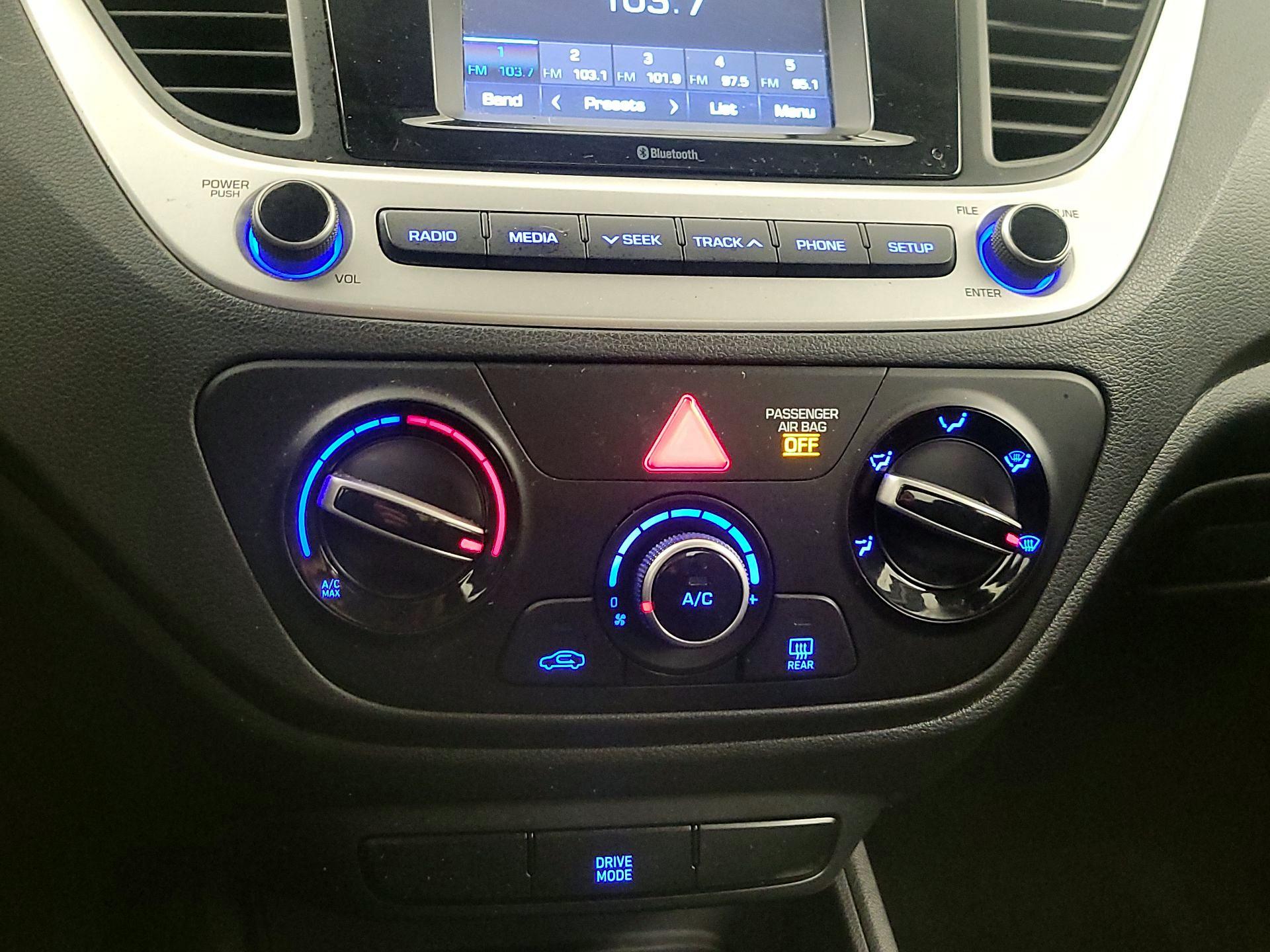 Thumbnail: 2022 Hyundai Accent - 16