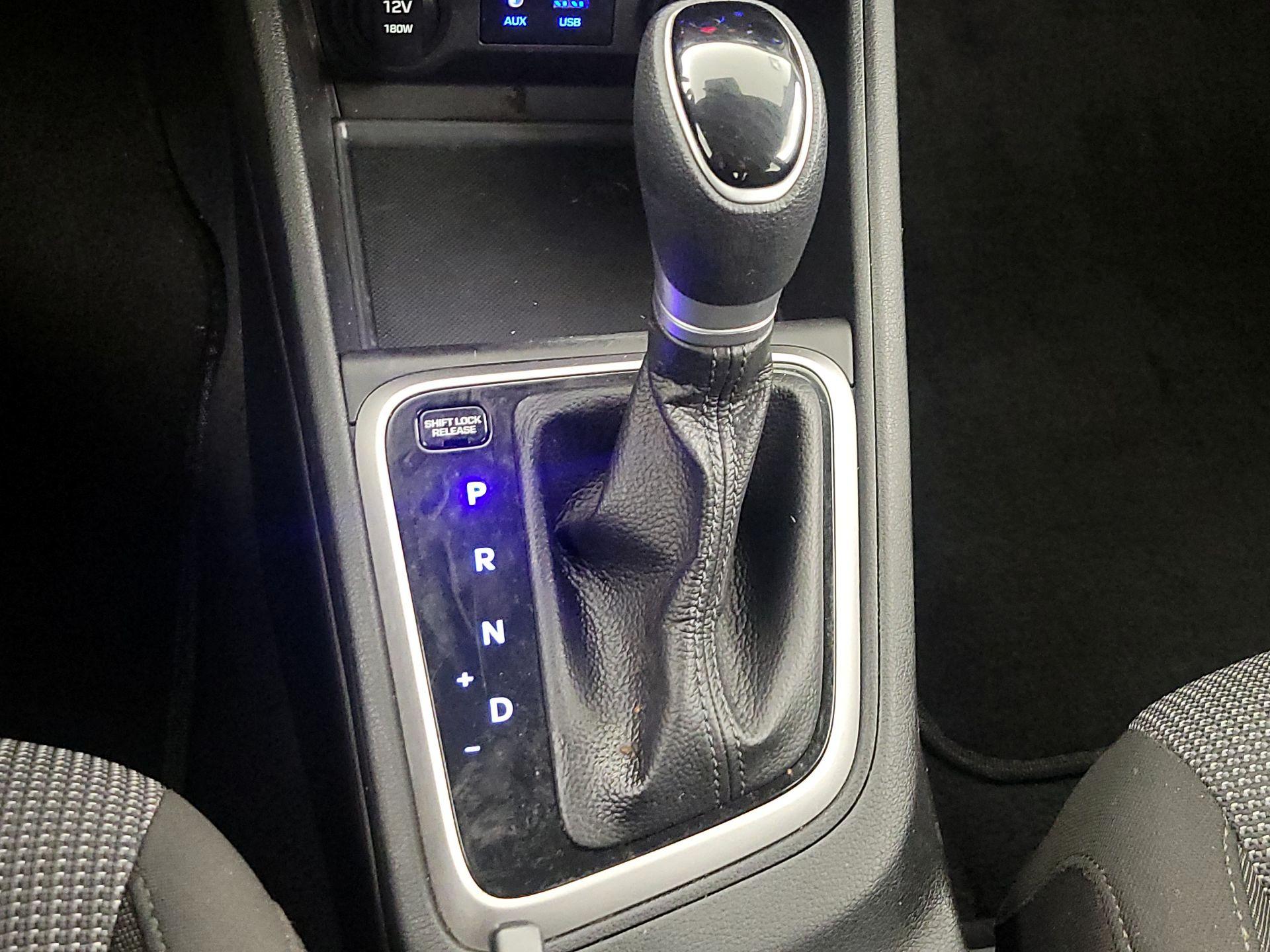 Thumbnail: 2022 Hyundai Accent - 17