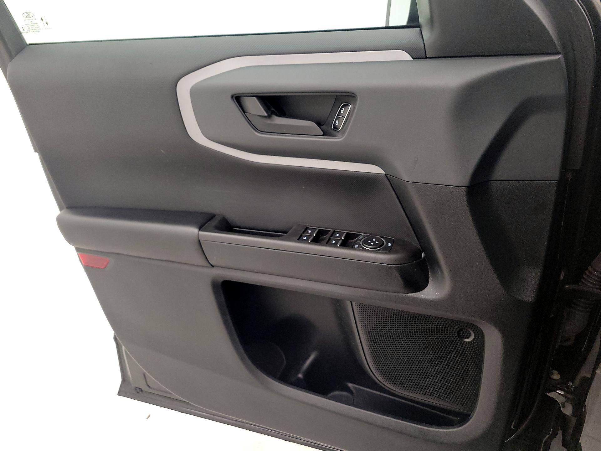 Thumbnail: 2021 Ford Bronco Sport - 10