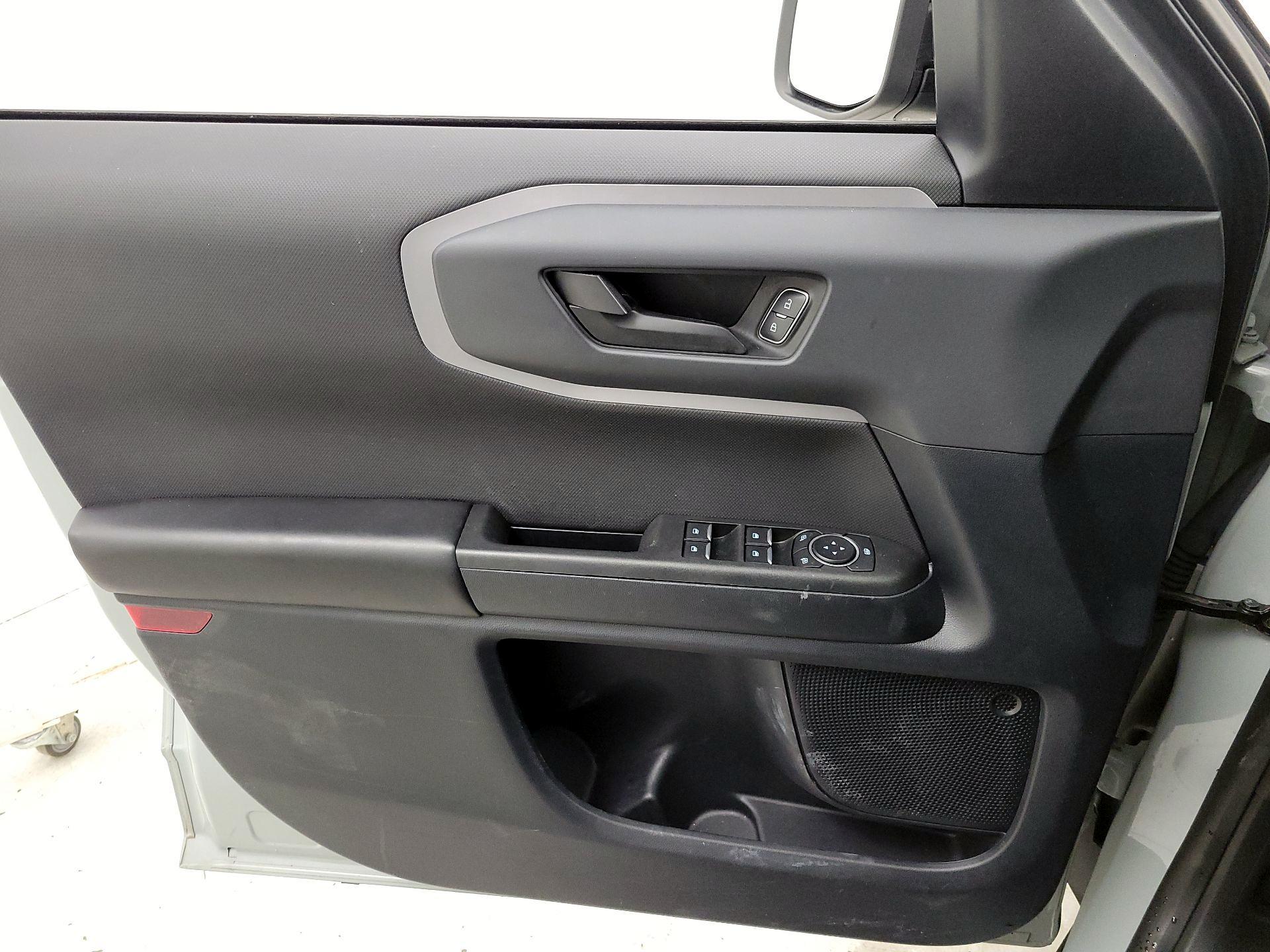 Thumbnail: 2023 Ford Bronco Sport - 12