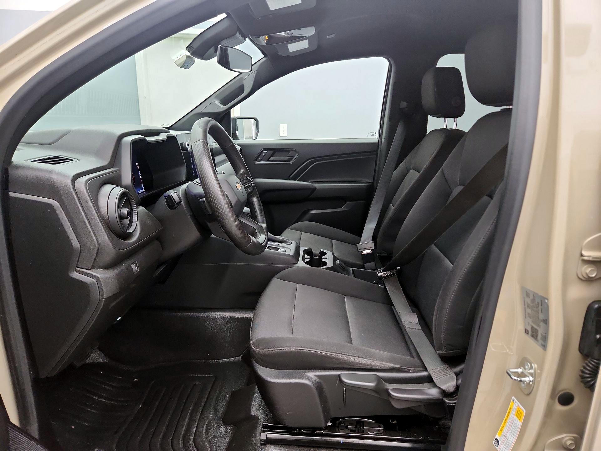 Thumbnail: 2023 Chevrolet Colorado - 11