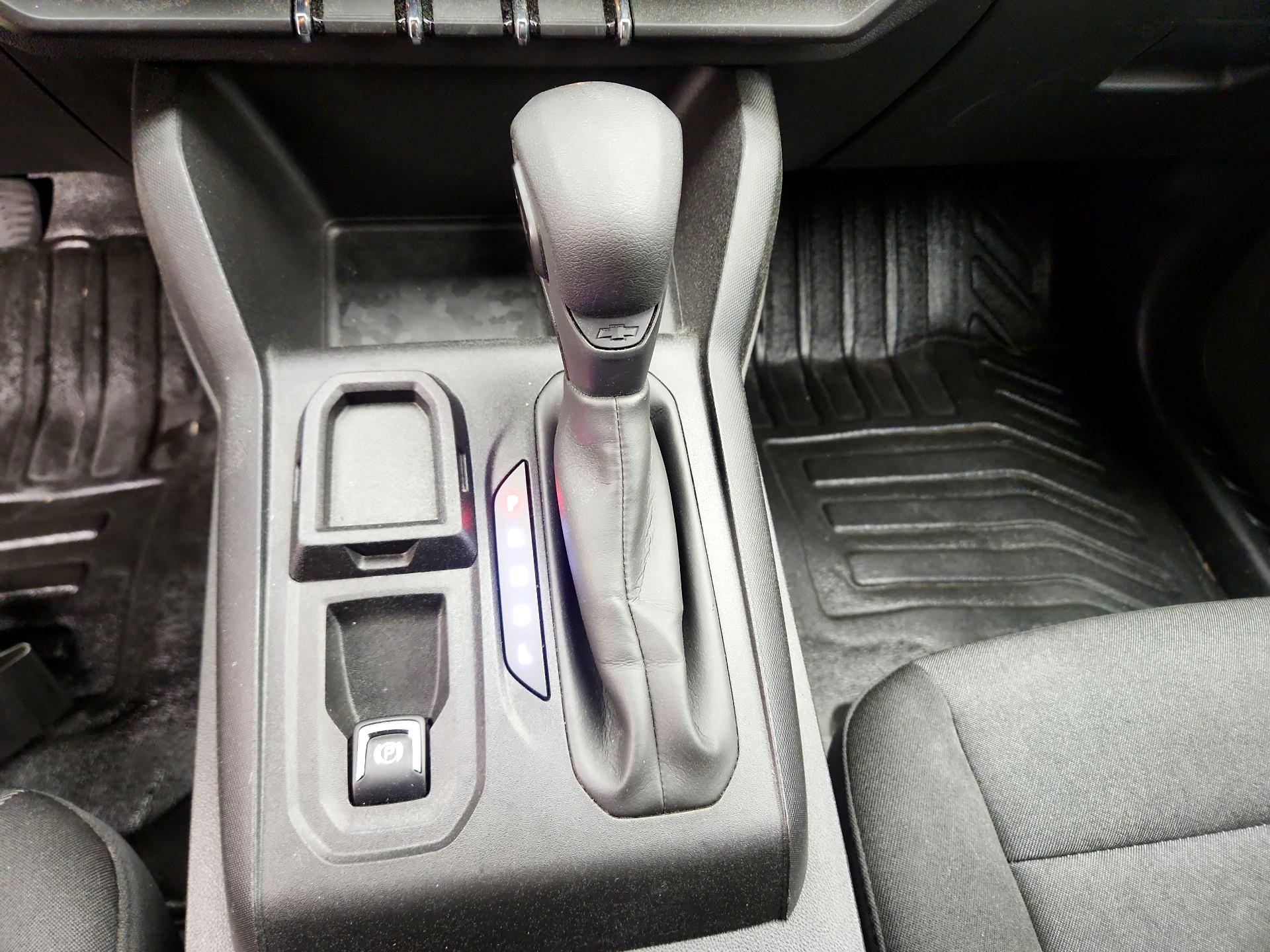 Thumbnail: 2023 Chevrolet Colorado - 18