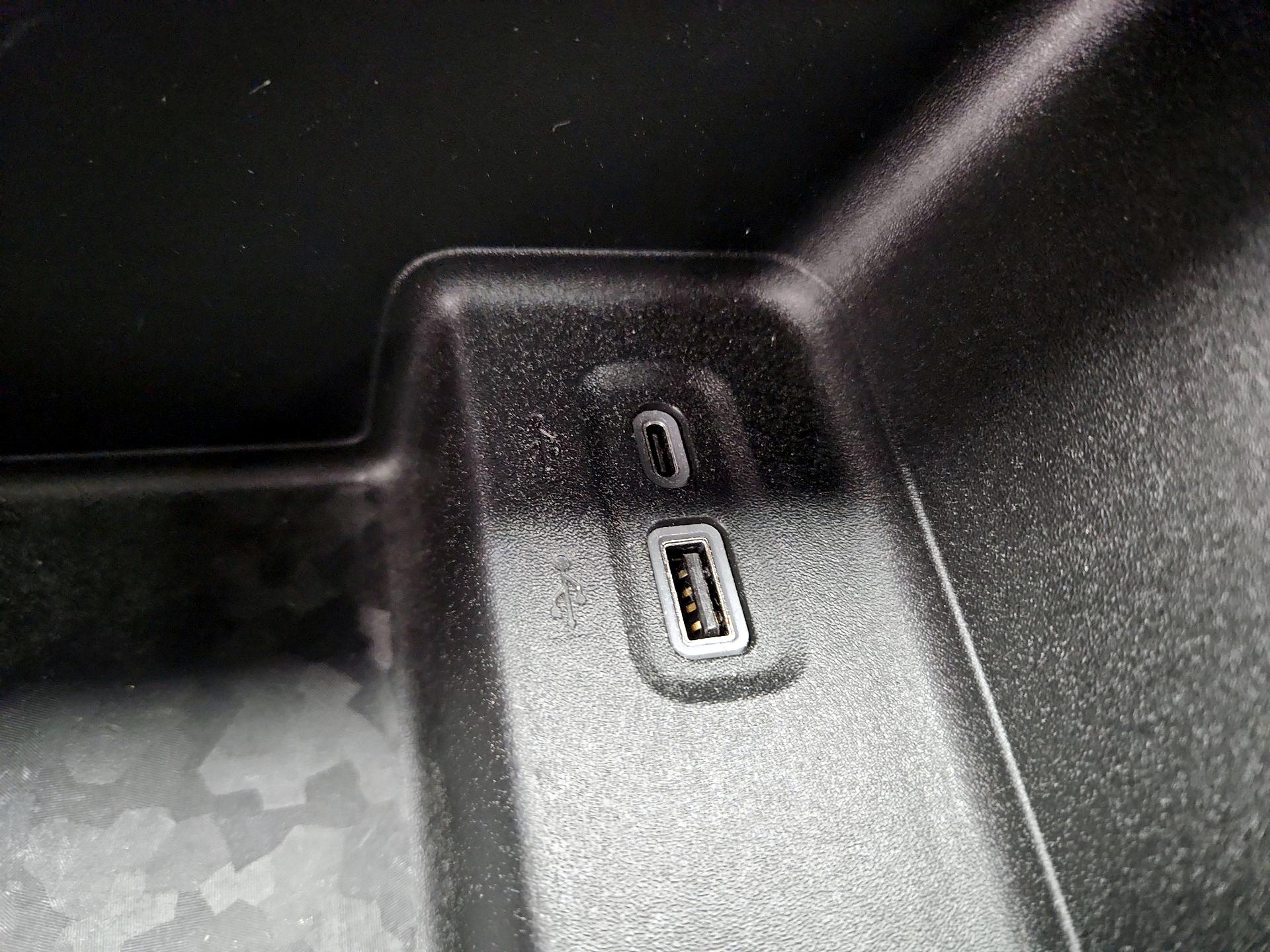 Thumbnail: 2023 Chevrolet Colorado - 19