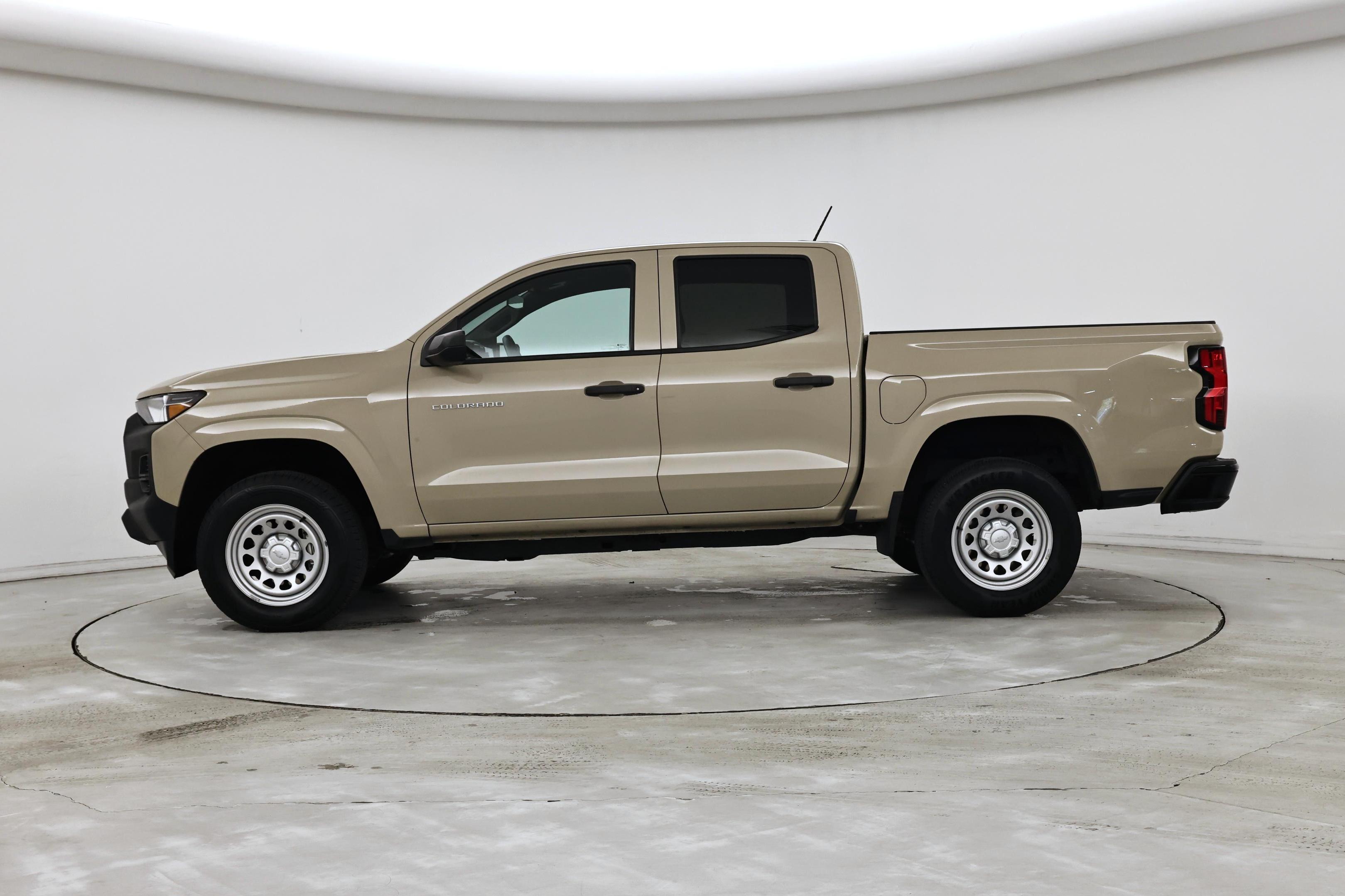 Thumbnail: 2023 Chevrolet Colorado - 3