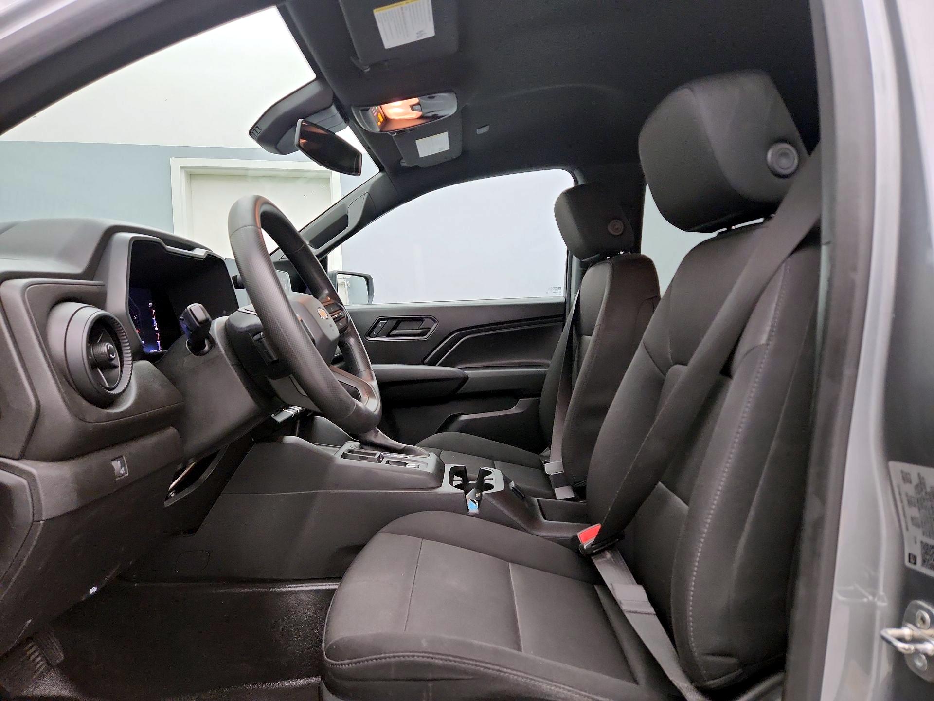 Thumbnail: 2023 Chevrolet Colorado - 11