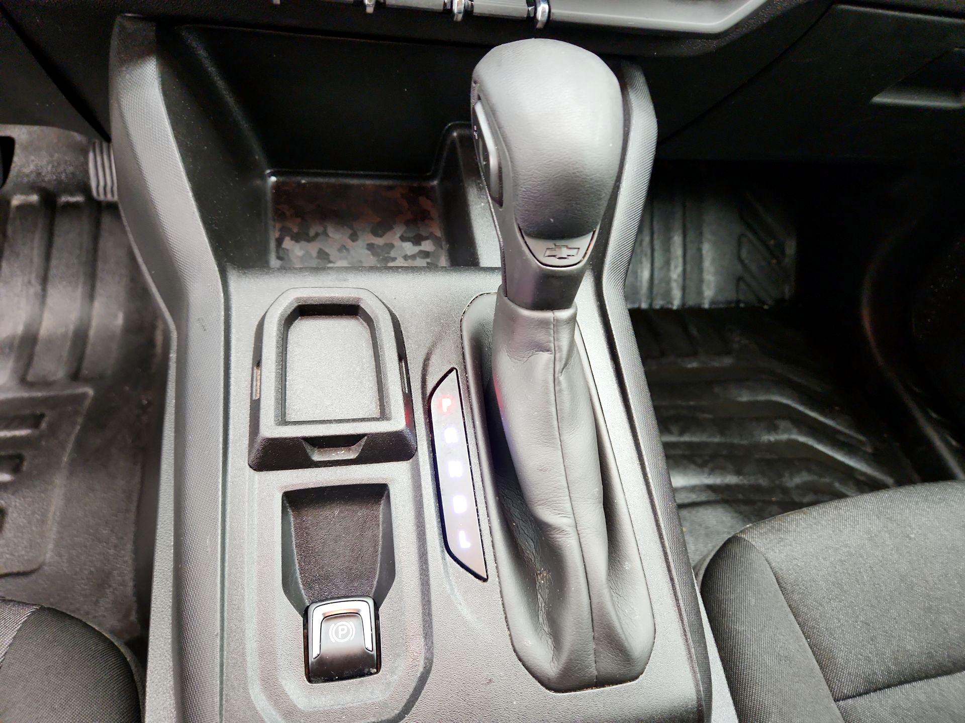 Thumbnail: 2023 Chevrolet Colorado - 17