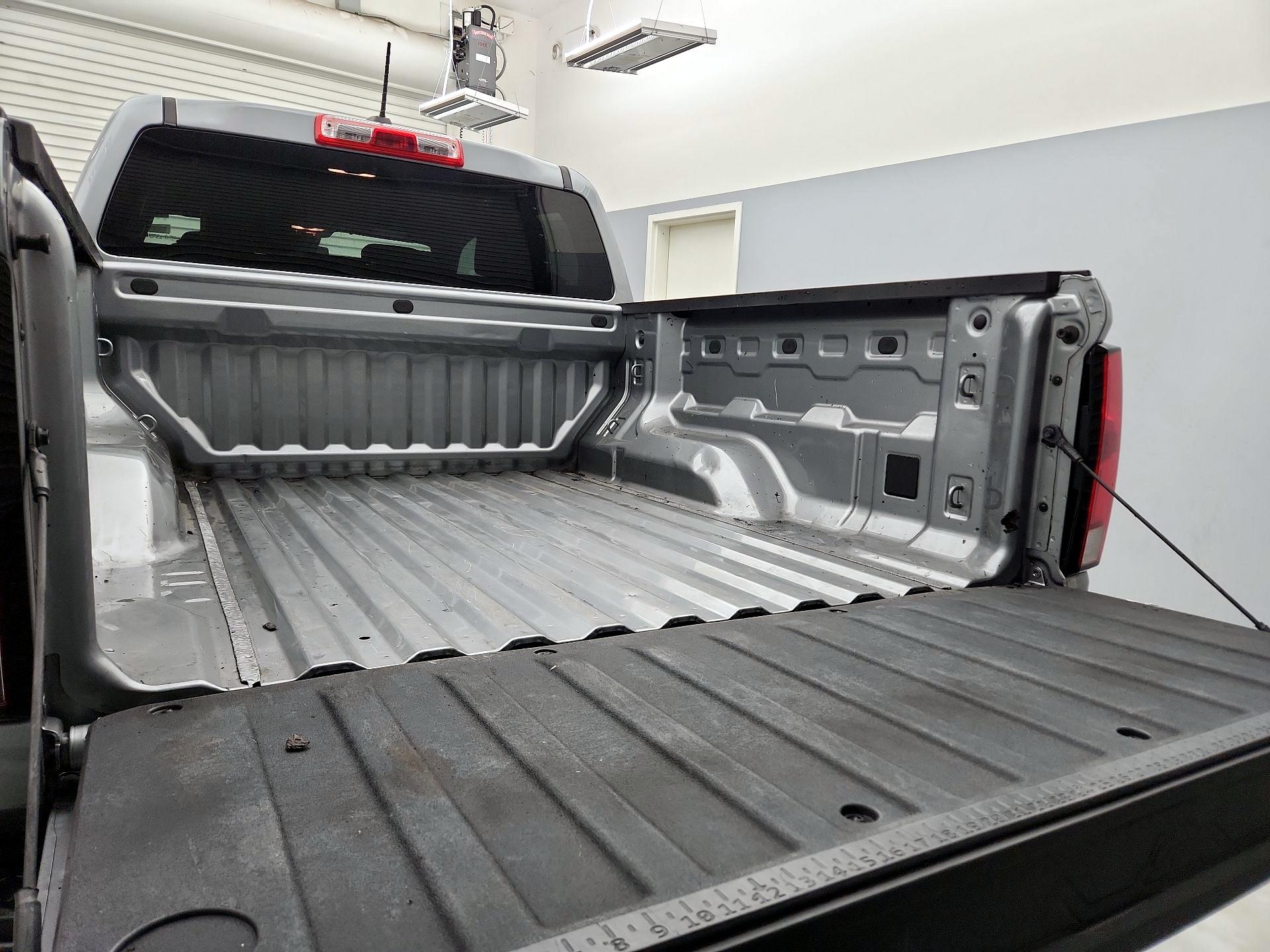 Thumbnail: 2023 Chevrolet Colorado - 20