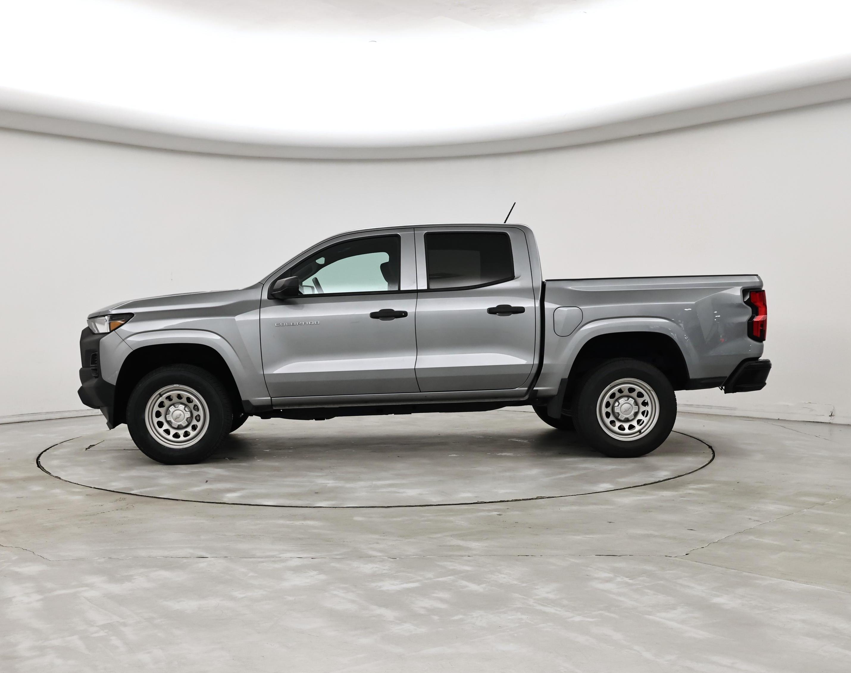 Thumbnail: 2023 Chevrolet Colorado - 3