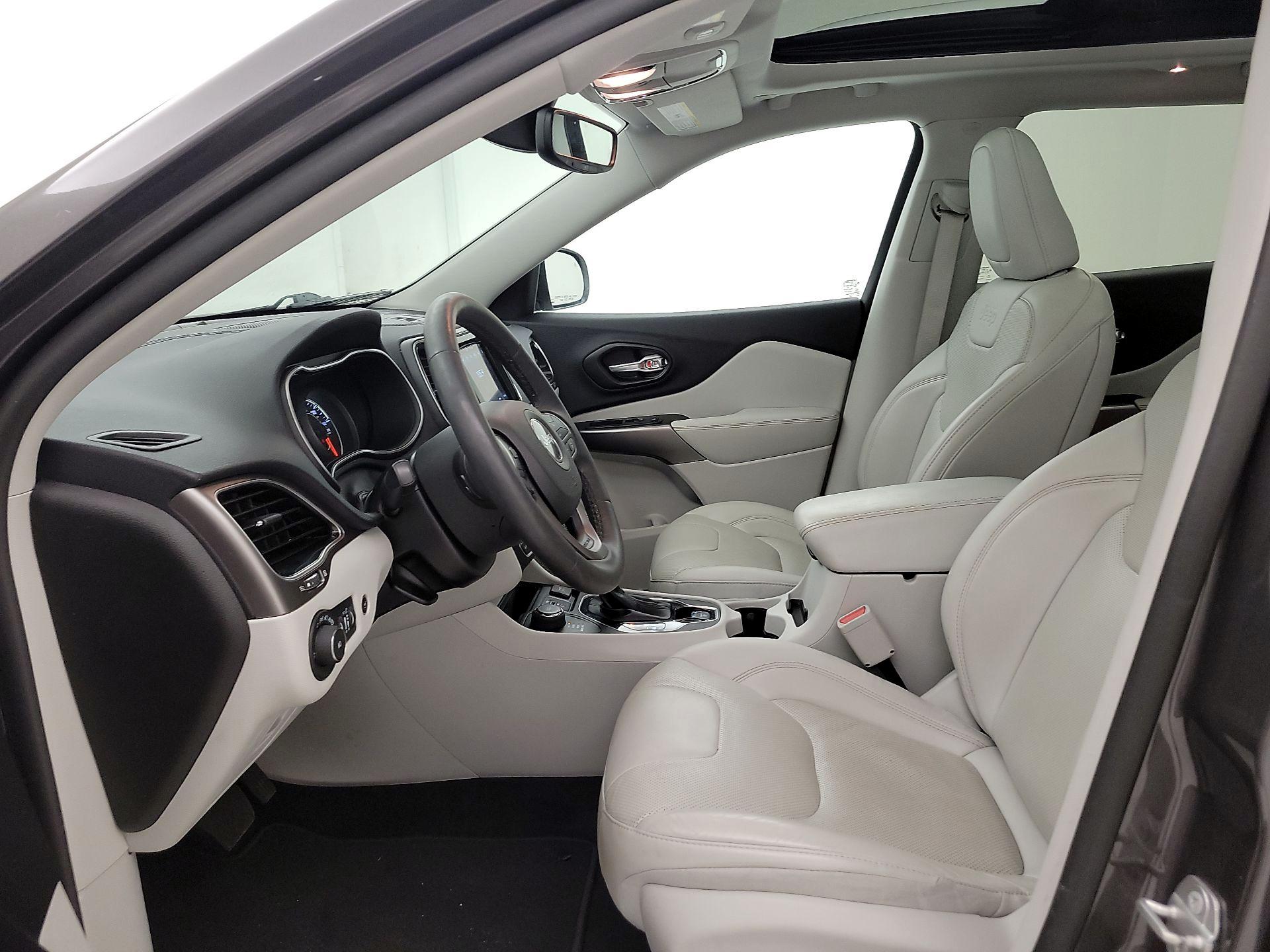 Thumbnail: 2021 Jeep Cherokee - 9