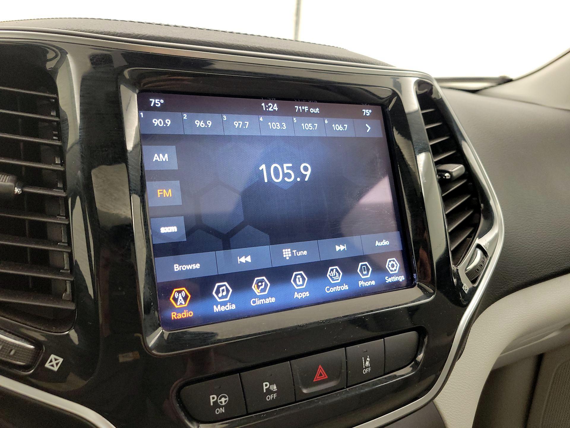 Thumbnail: 2021 Jeep Cherokee - 13