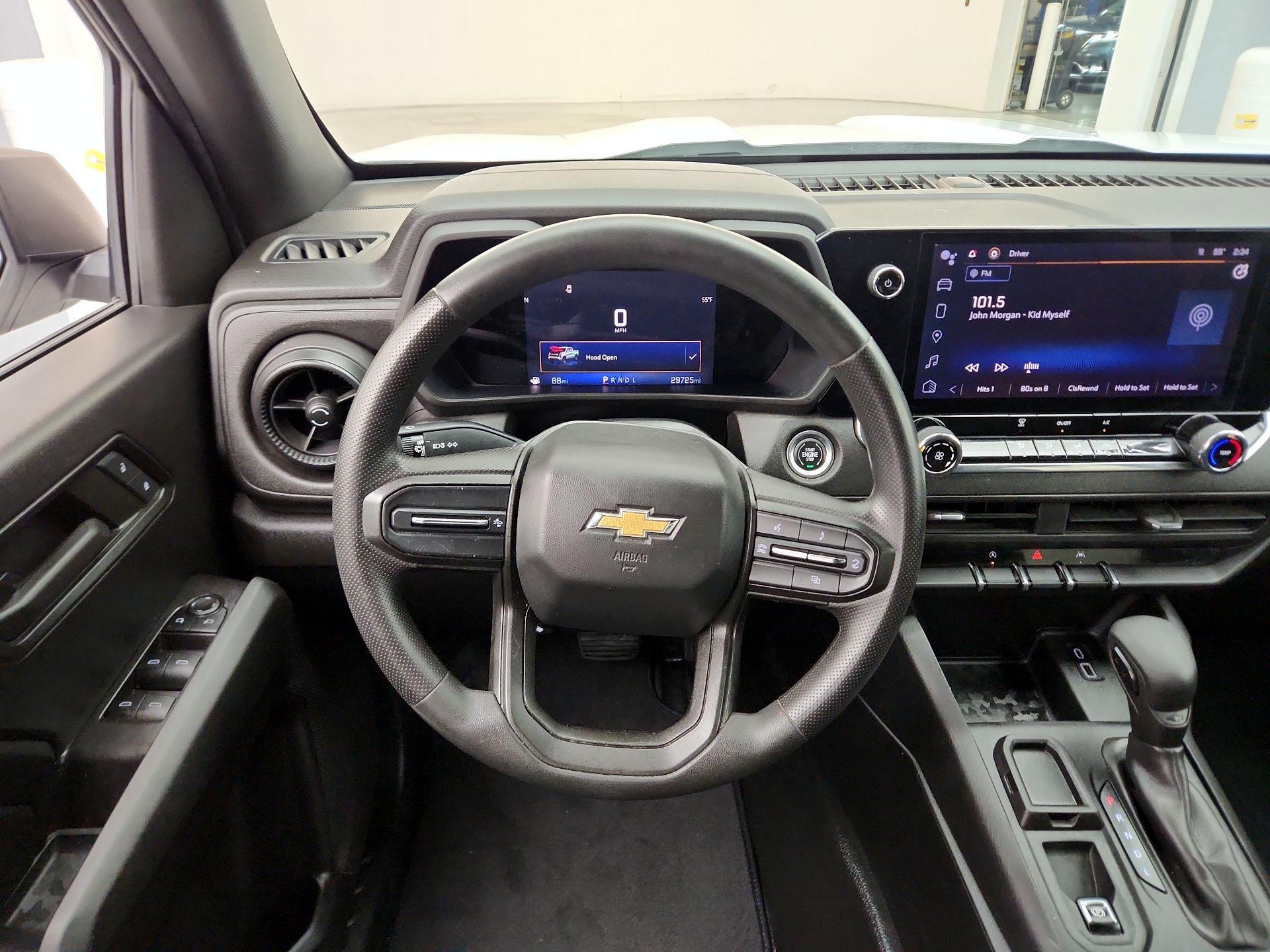 Thumbnail: 2023 Chevrolet Colorado - 10