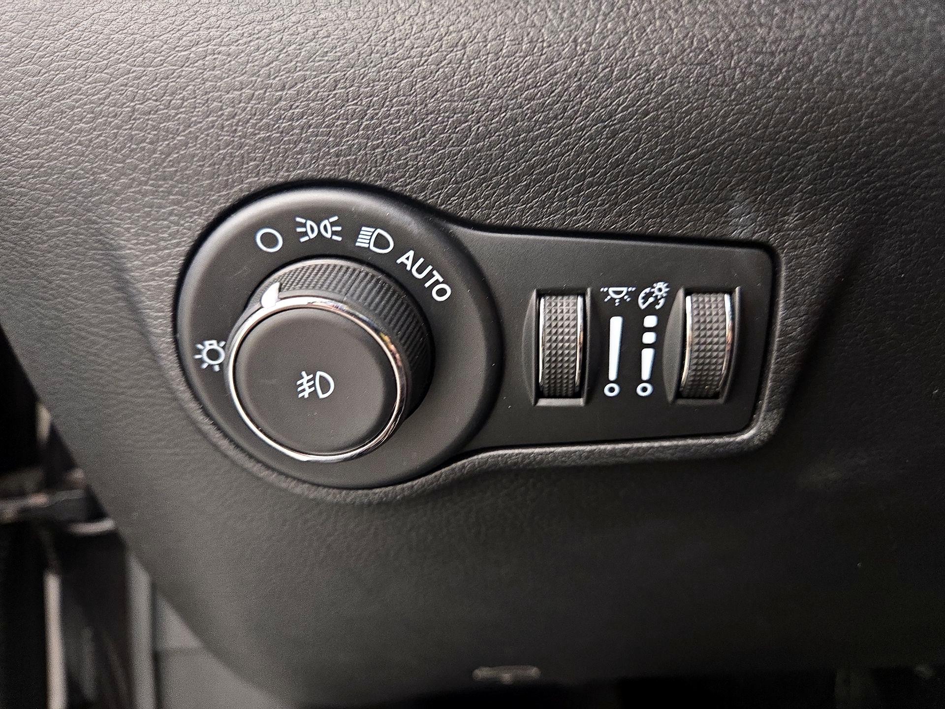 Thumbnail: 2022 Jeep Compass - 13