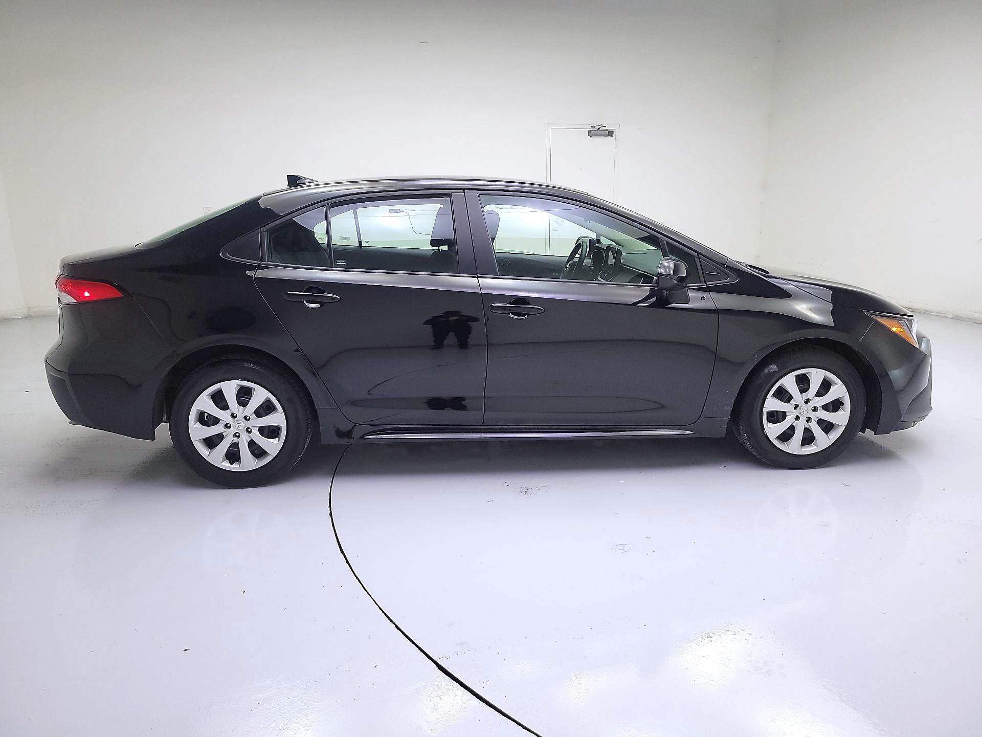 Thumbnail: 2024 Toyota Corolla - 4