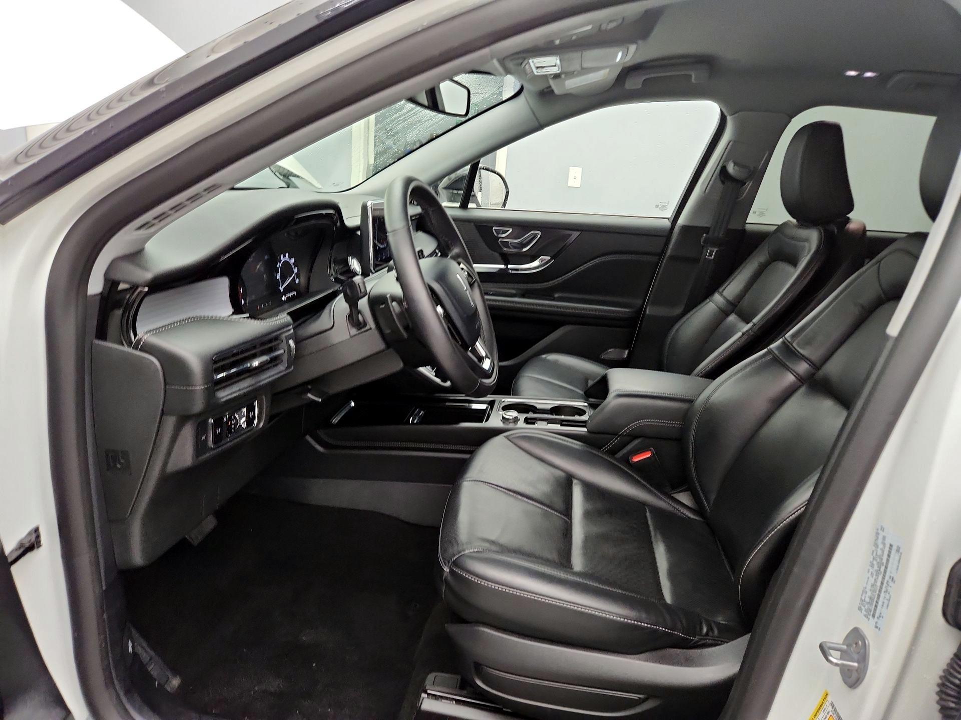 Thumbnail: 2022 Lincoln Corsair - 11