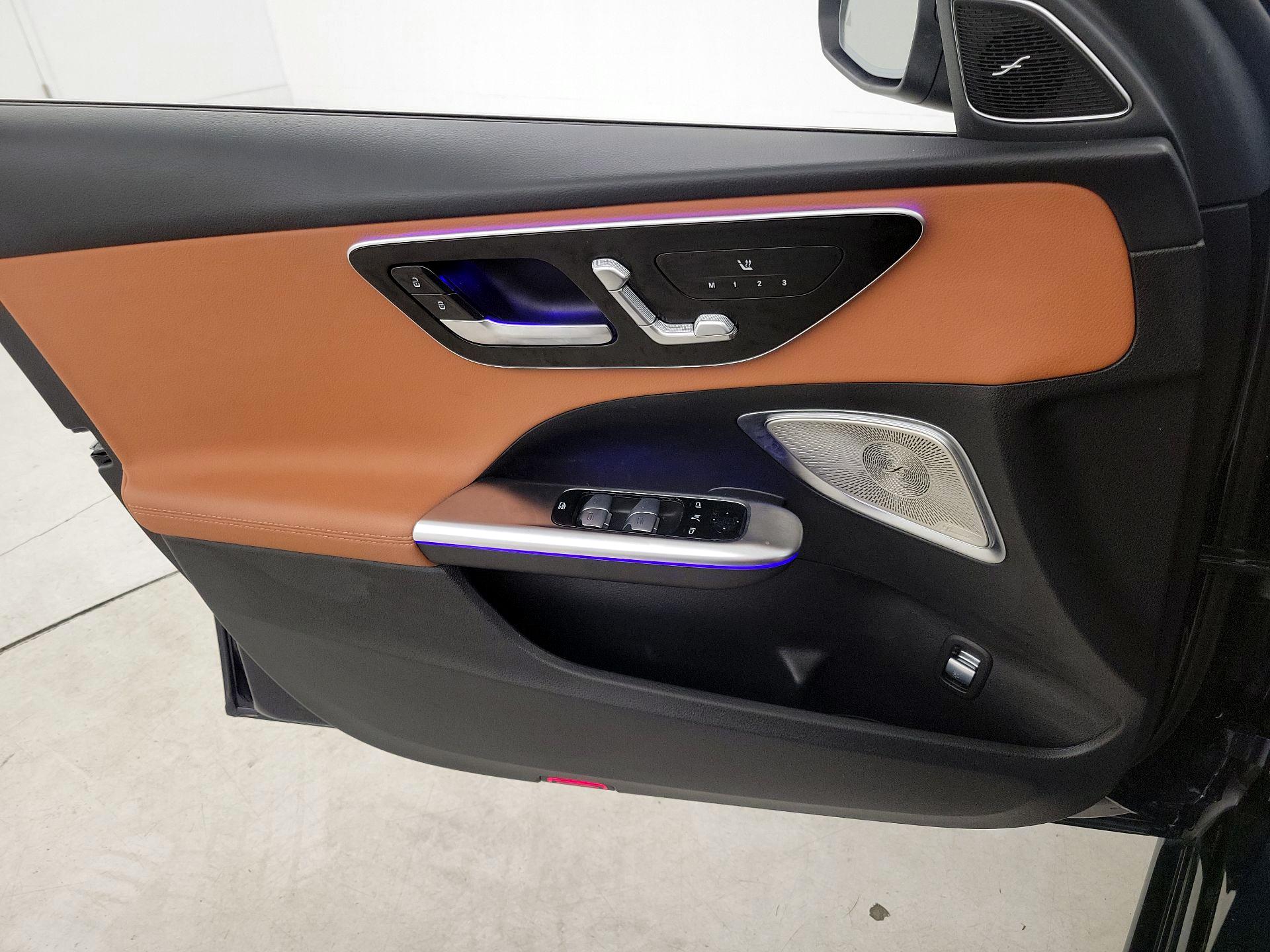 Thumbnail: 2023 Mercedes-Benz C-Class - 12