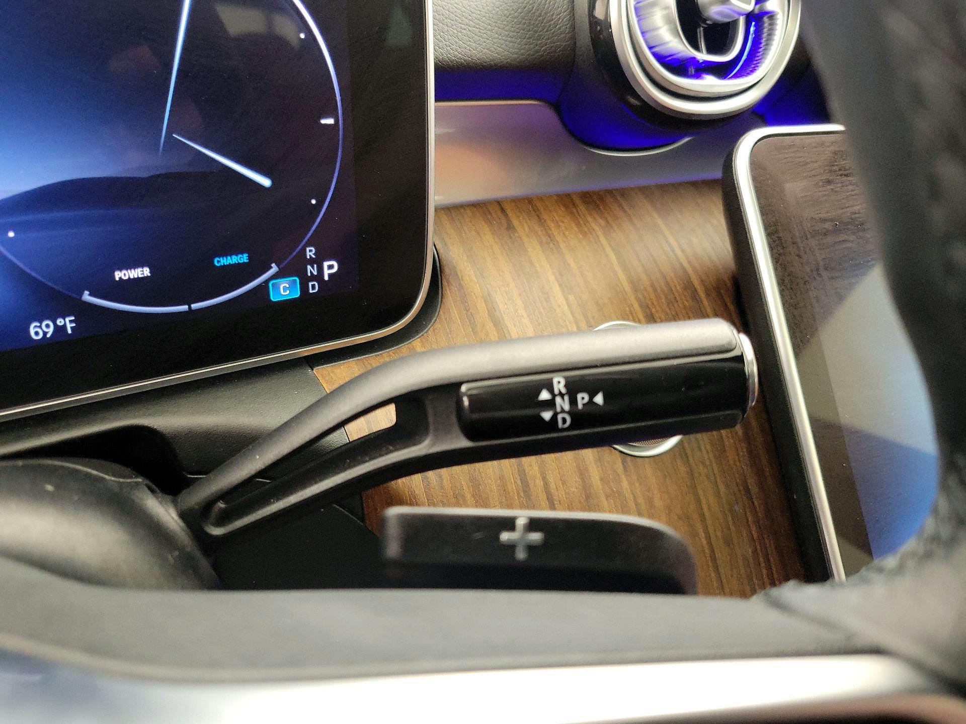 Thumbnail: 2023 Mercedes-Benz C-Class - 17