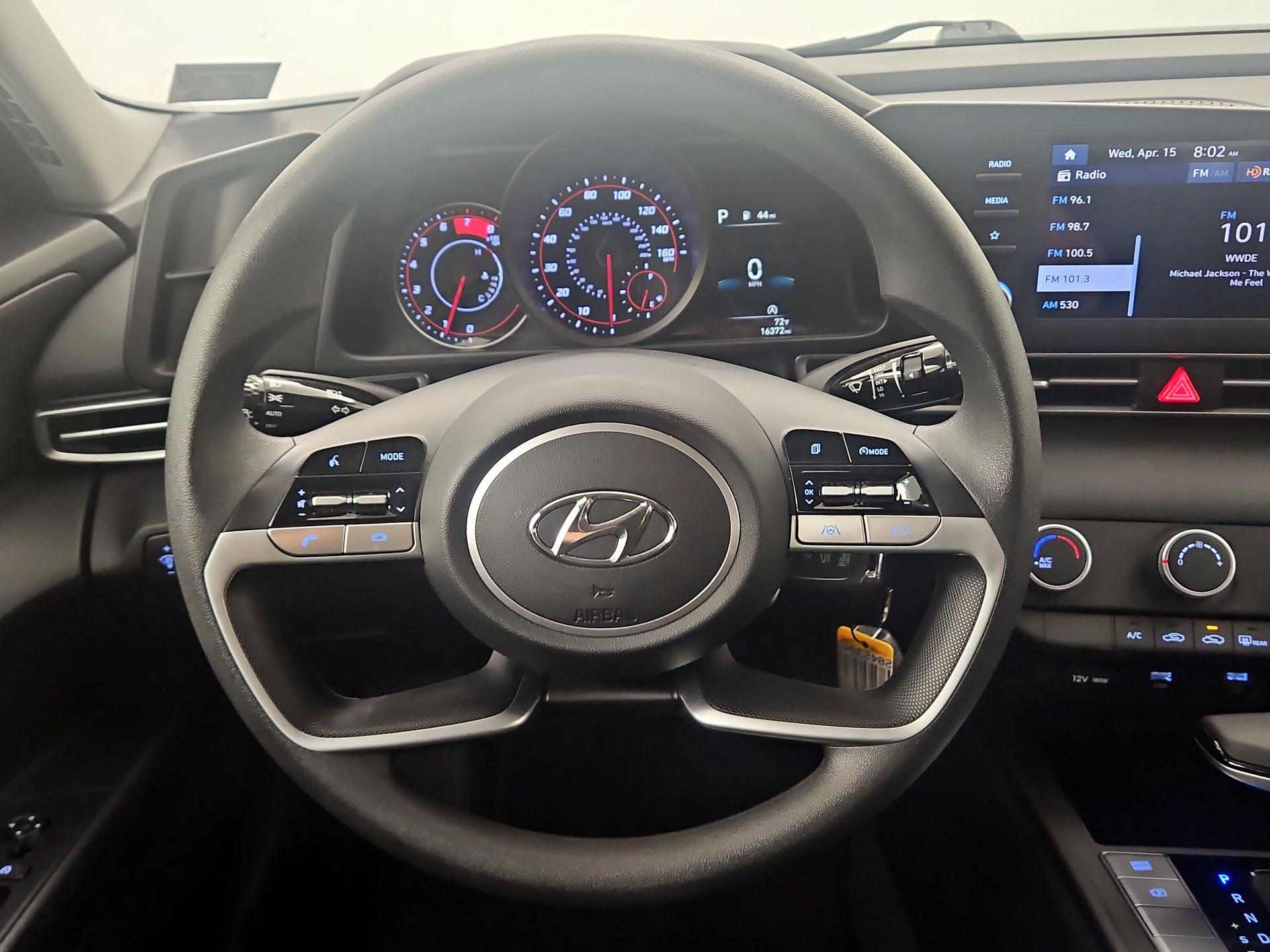 Thumbnail: 2023 Hyundai Elantra - 10