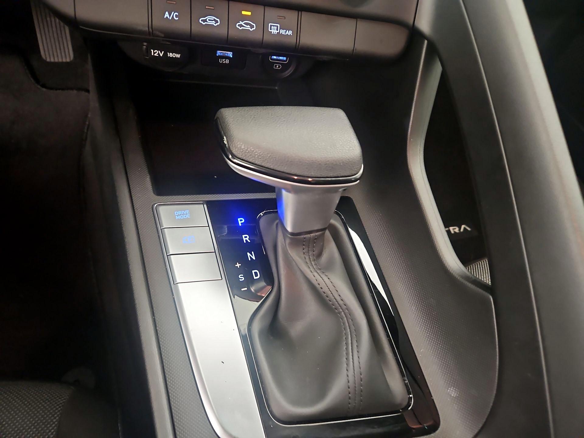 Thumbnail: 2023 Hyundai Elantra - 17