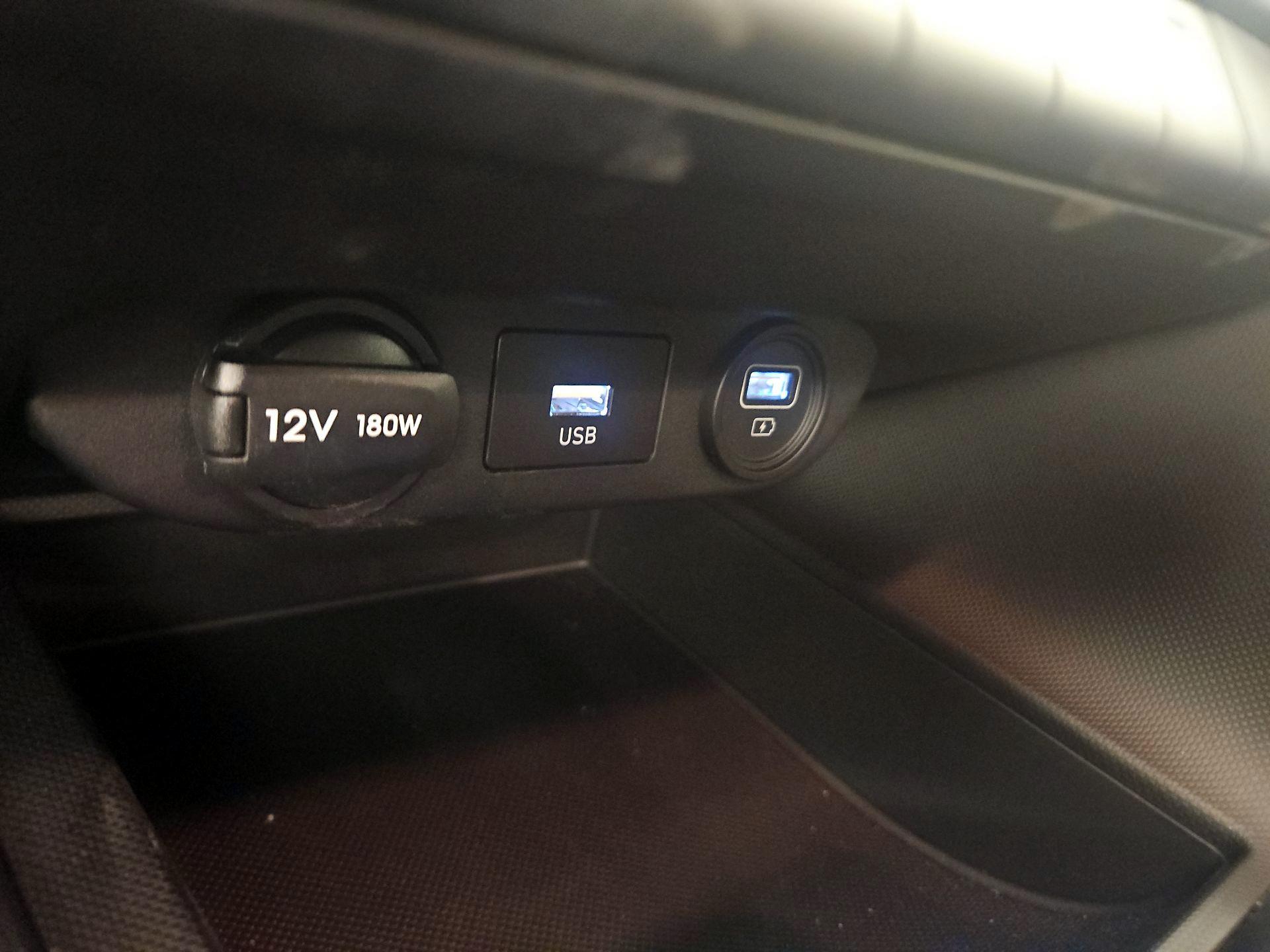 Thumbnail: 2023 Hyundai Elantra - 18