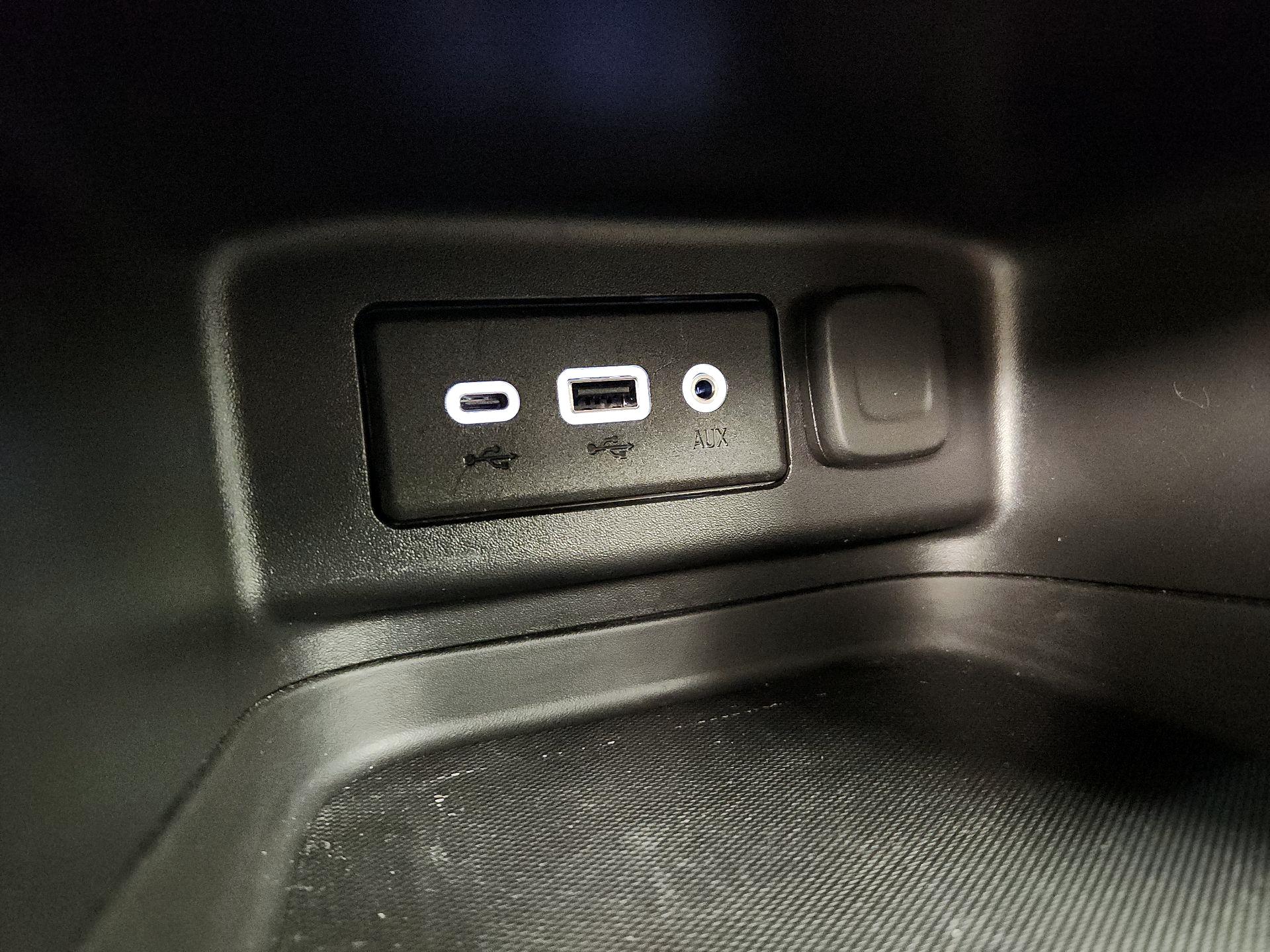 Thumbnail: 2023 Chevrolet Equinox - 18