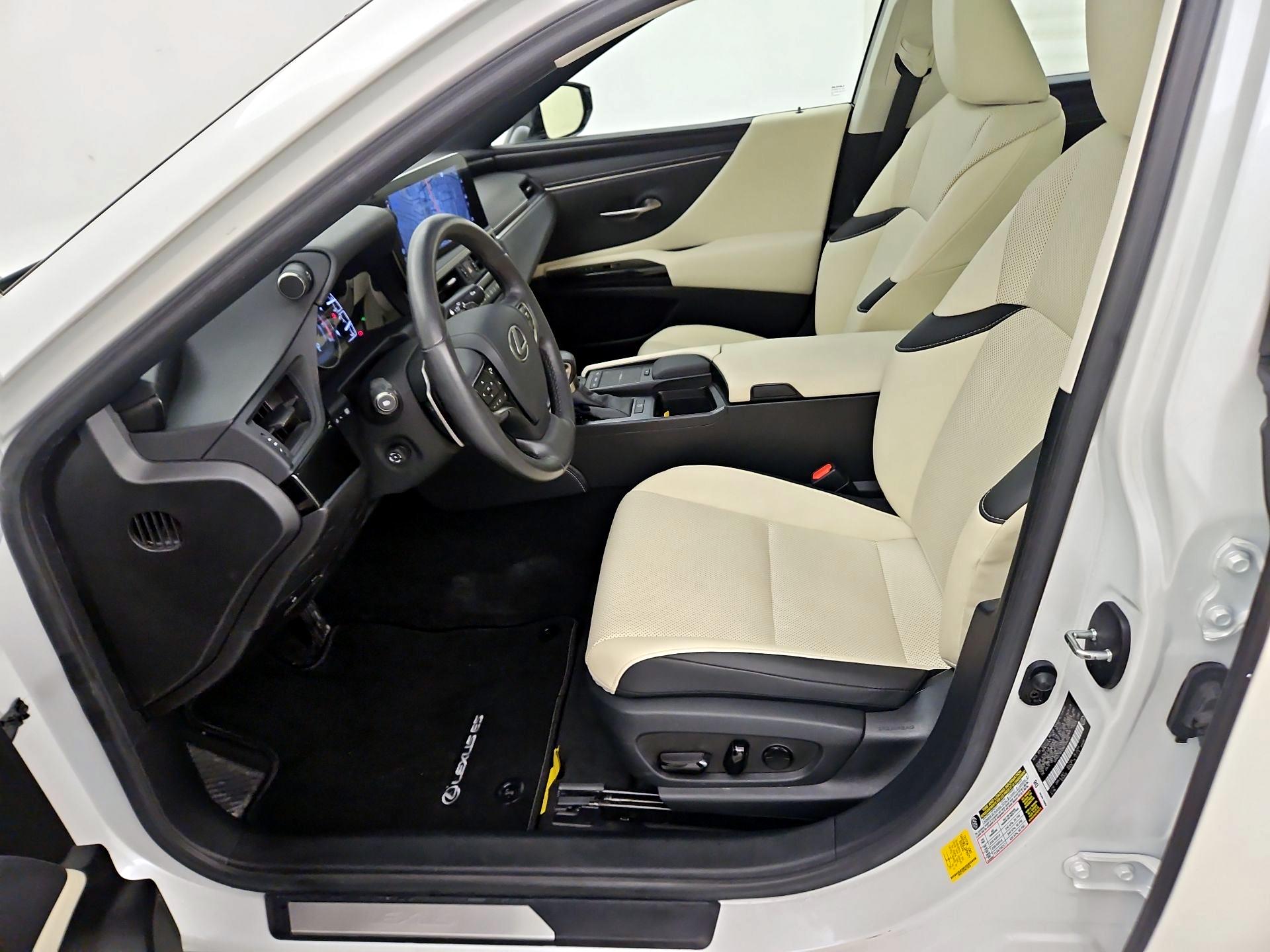 Thumbnail: 2022 Lexus ES - 11