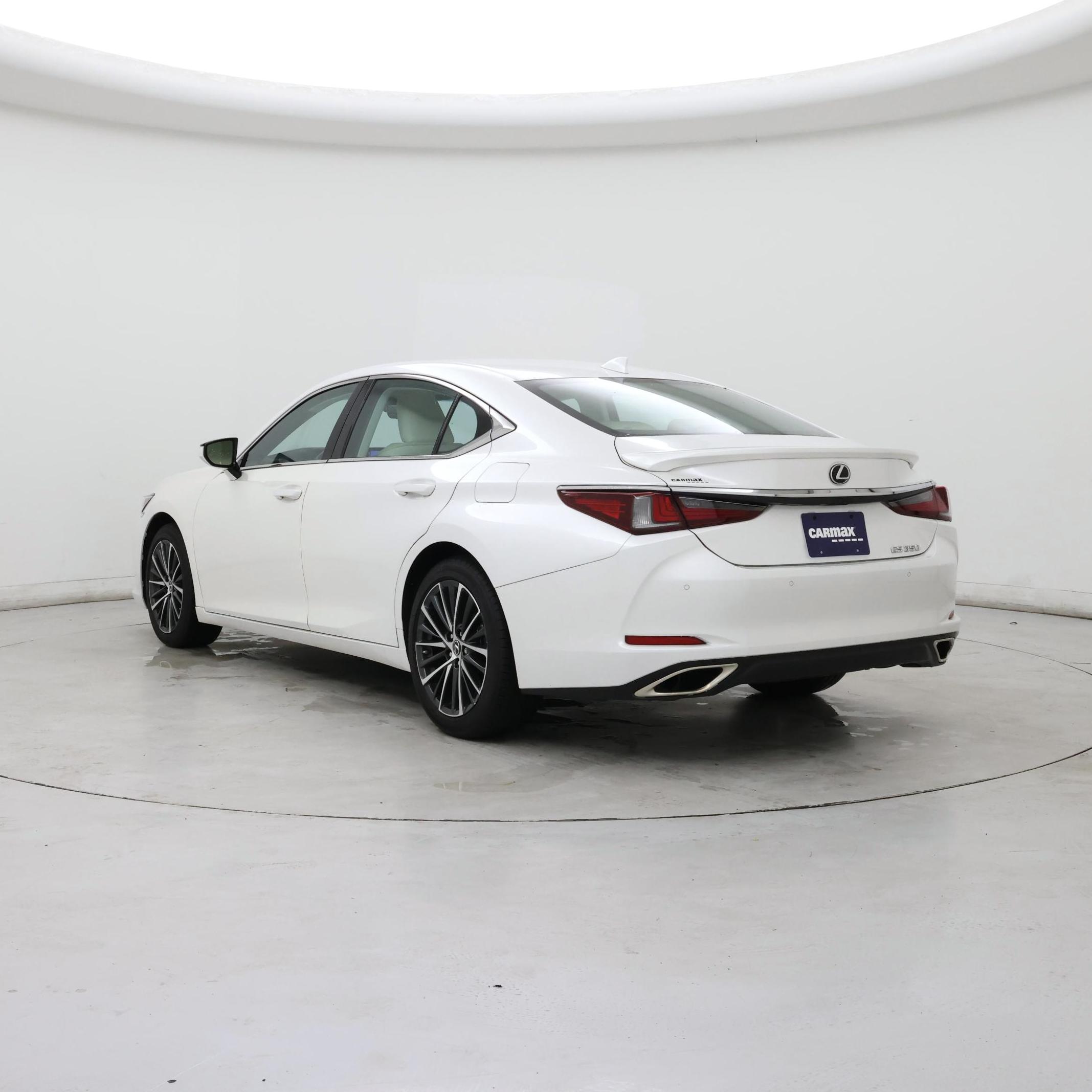 Thumbnail: 2022 Lexus ES - 2