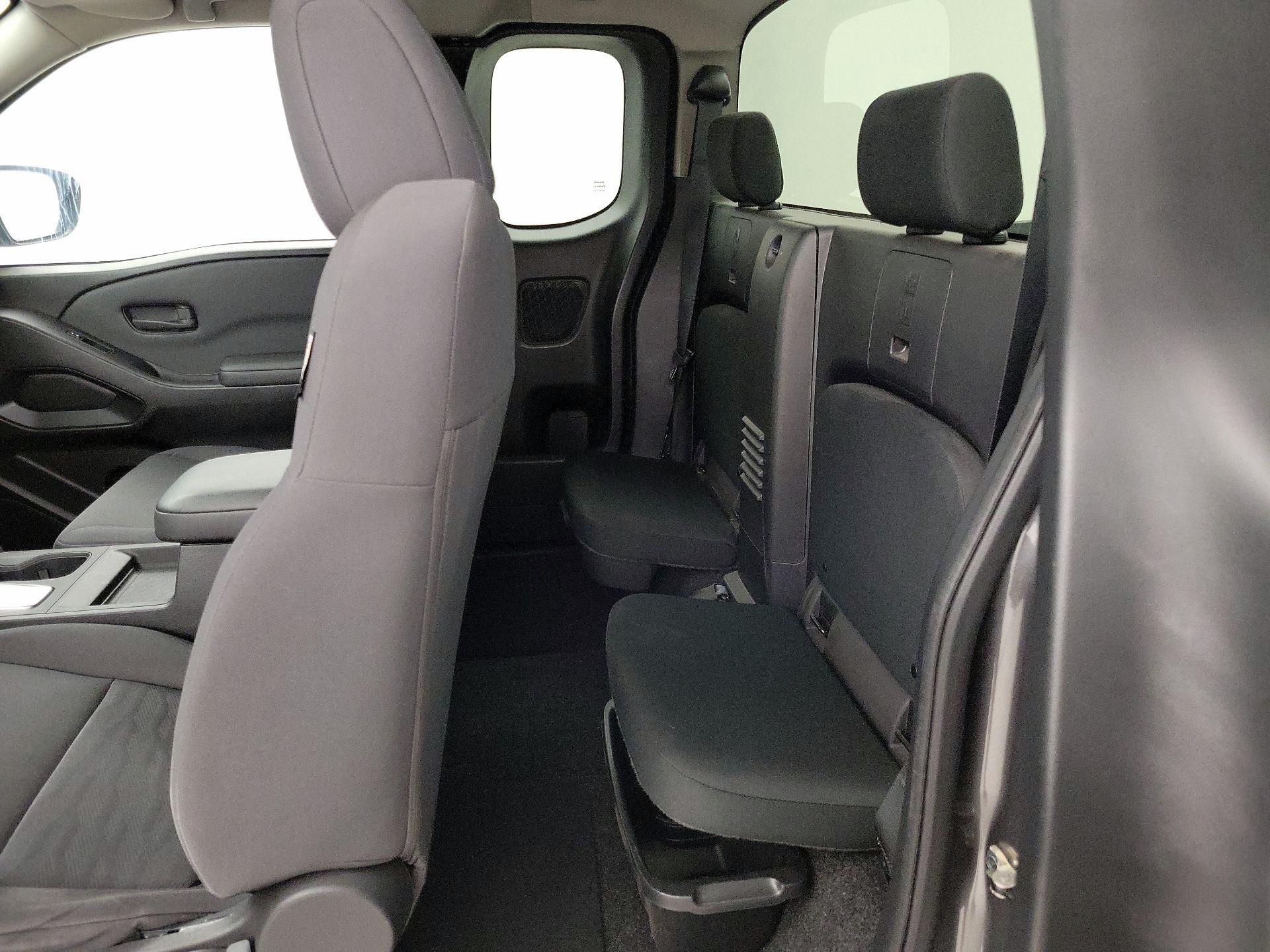 Thumbnail: 2022 Nissan Frontier - 19