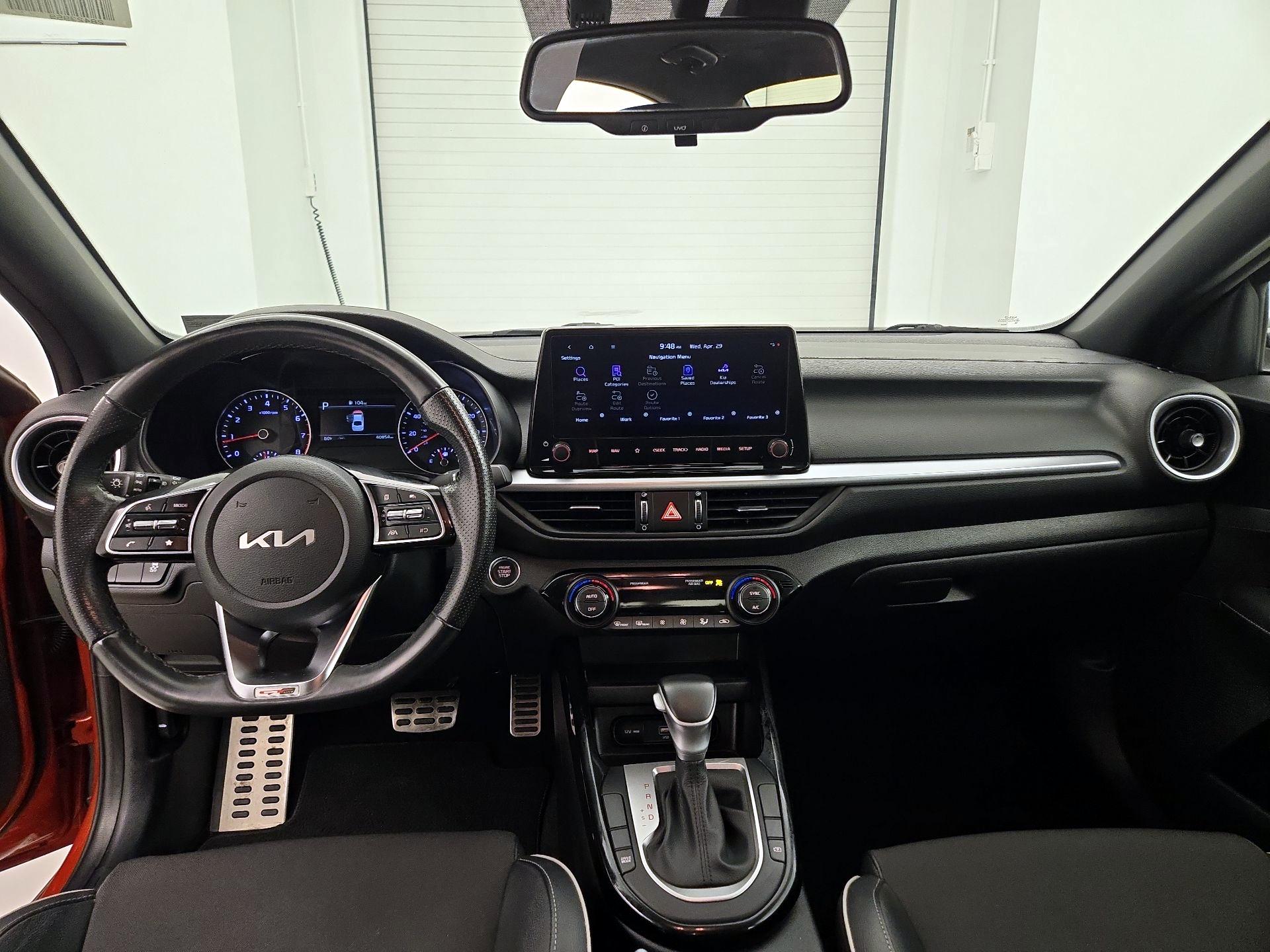 Thumbnail: 2022 Kia Forte - 9