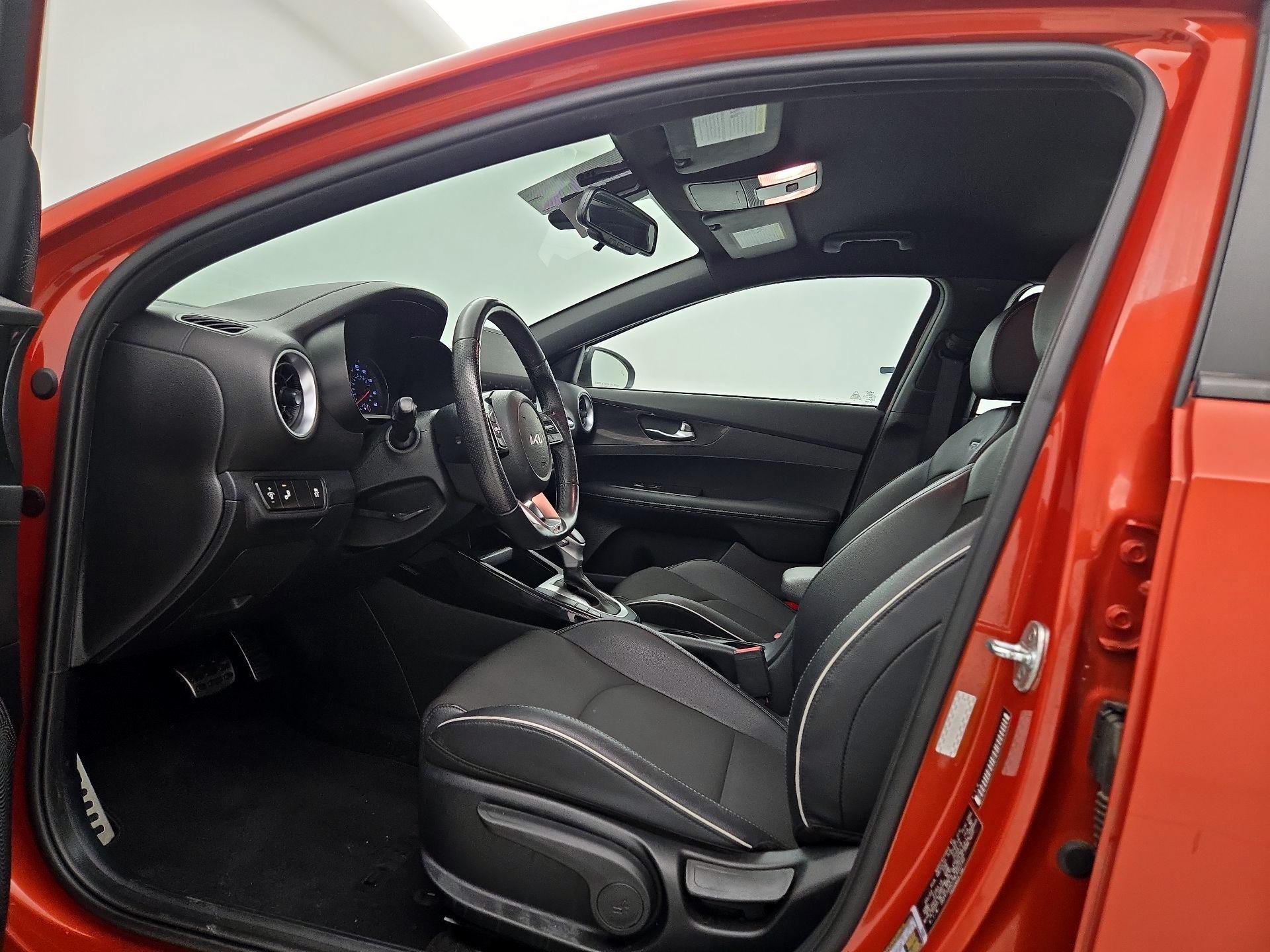 Thumbnail: 2022 Kia Forte - 11