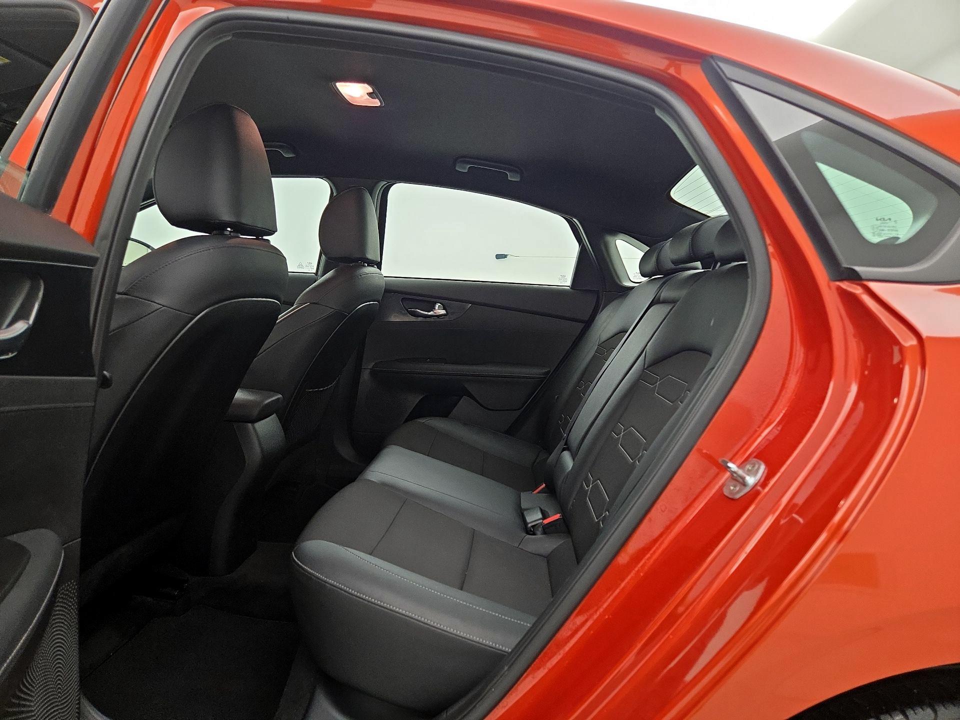 Thumbnail: 2022 Kia Forte - 19