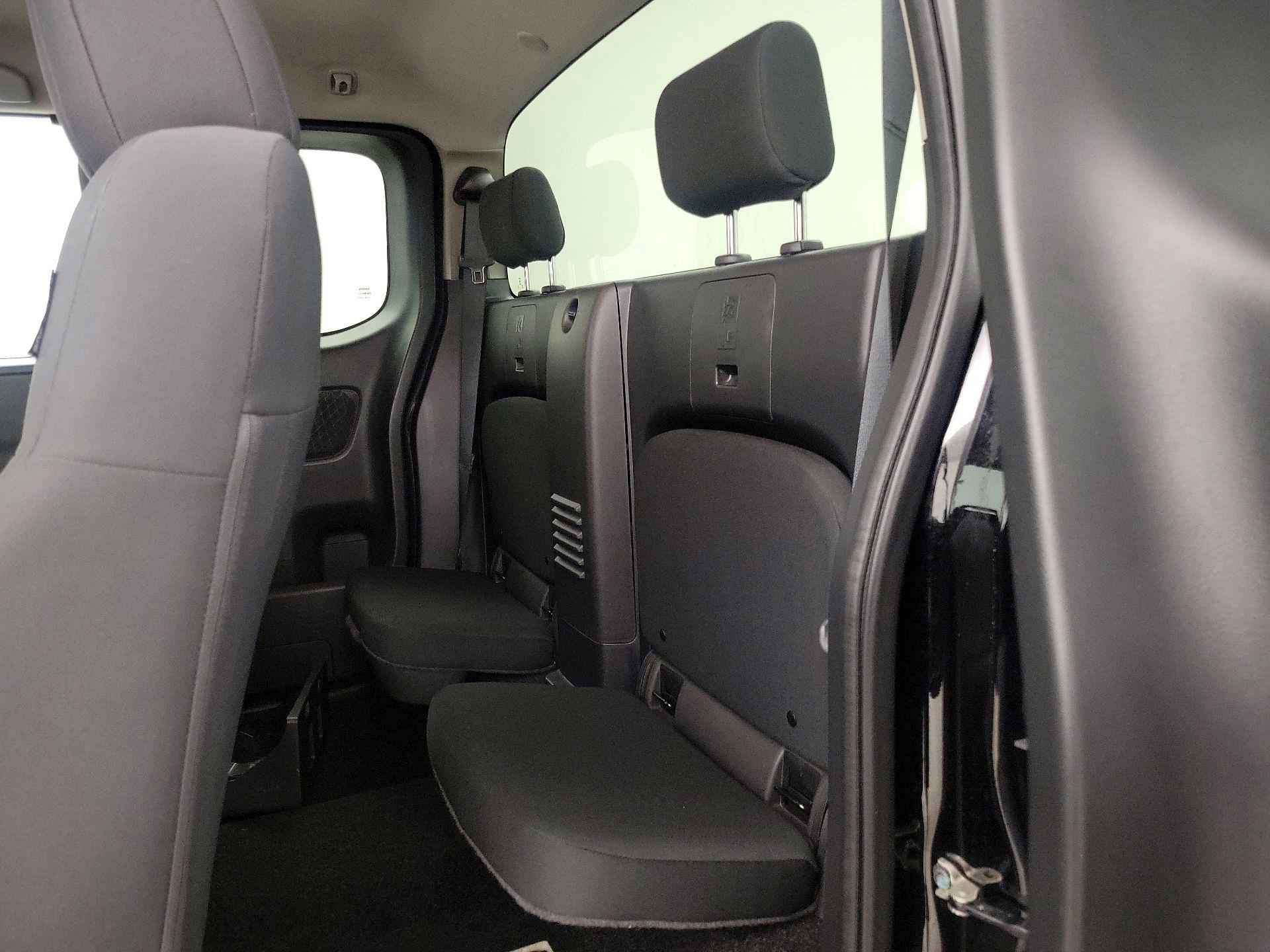 Thumbnail: 2022 Nissan Frontier - 19