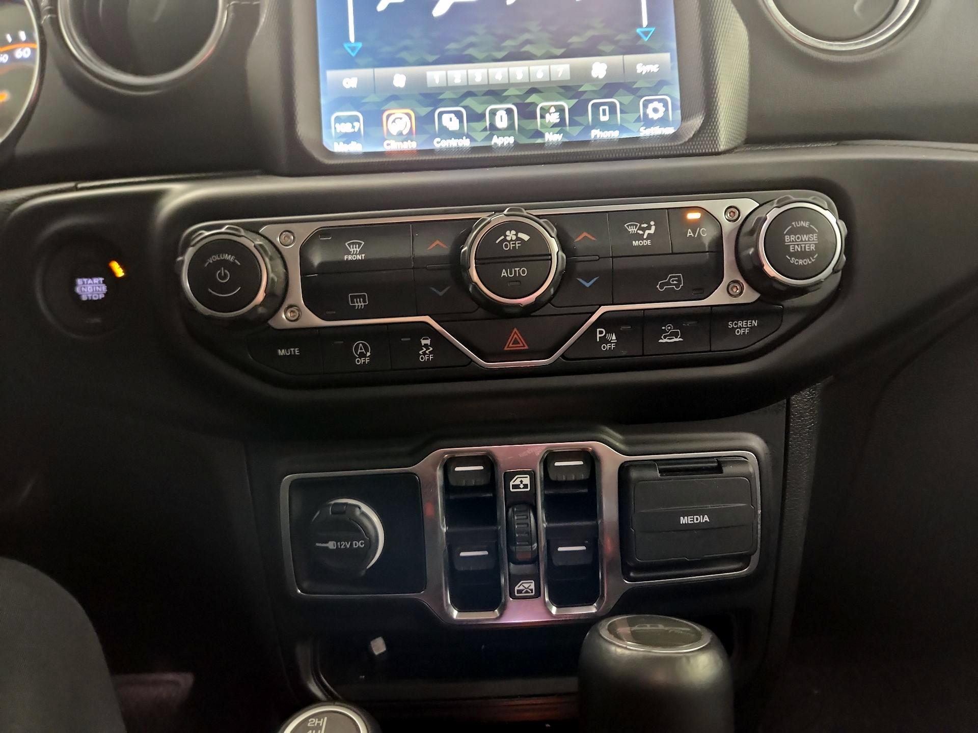 Thumbnail: 2021 Jeep Gladiator - 15