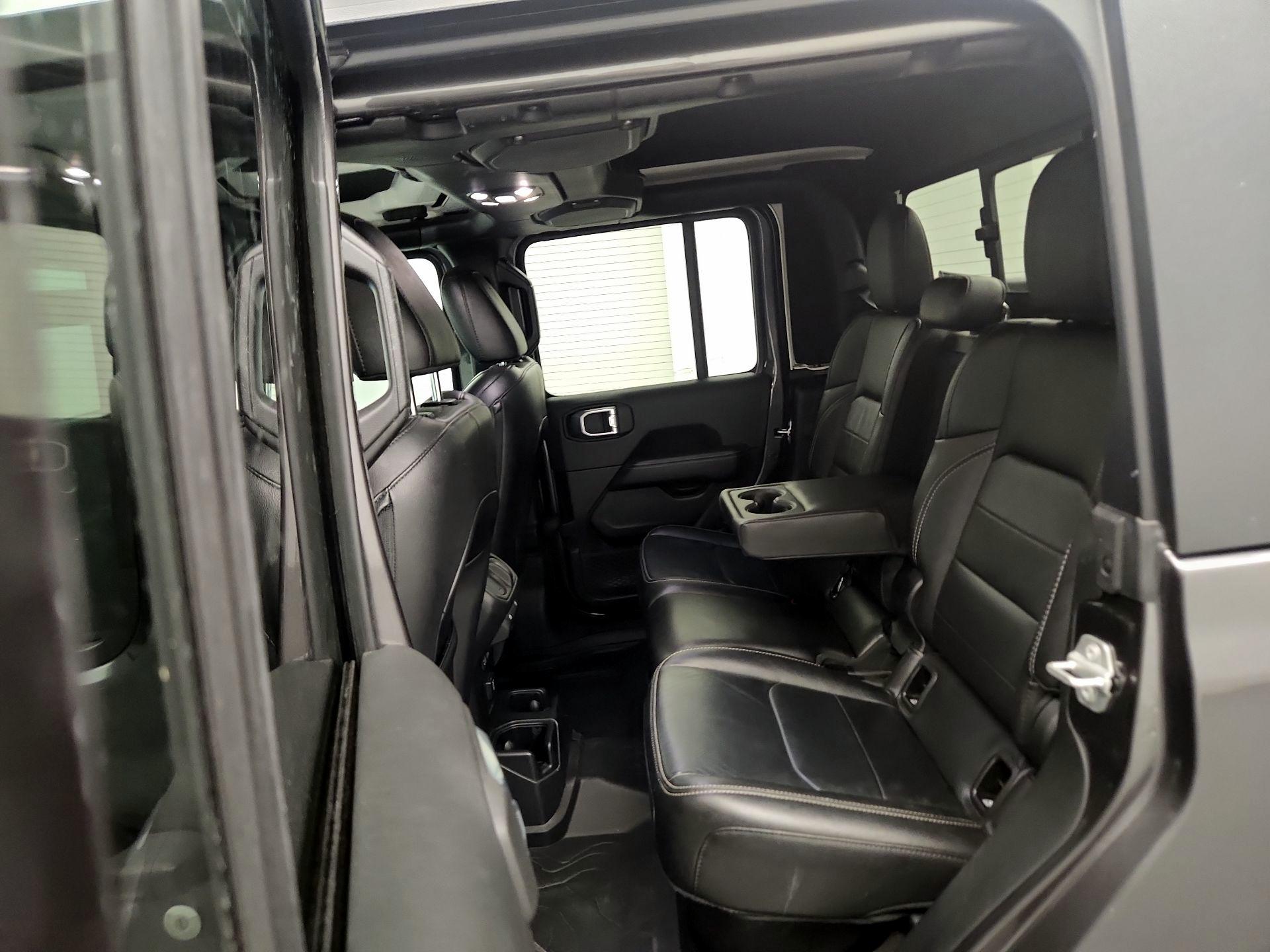 Thumbnail: 2021 Jeep Gladiator - 18