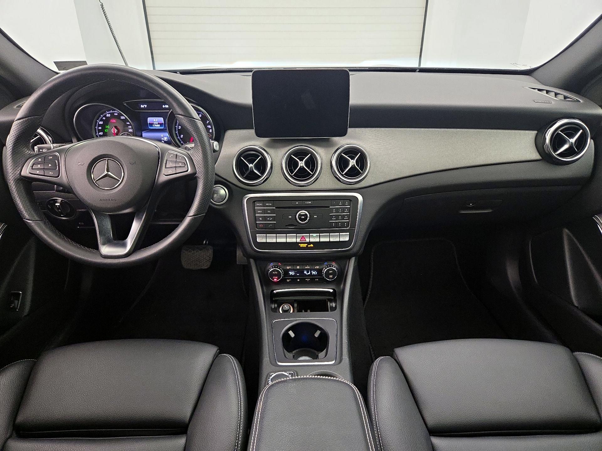 Thumbnail: 2020 Mercedes-Benz GLA - 9