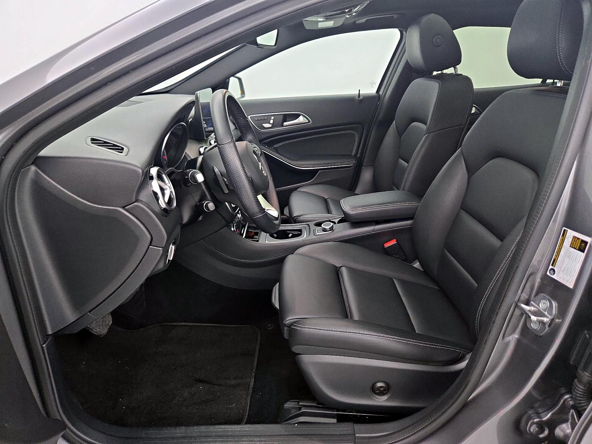 Thumbnail: 2020 Mercedes-Benz GLA - 11