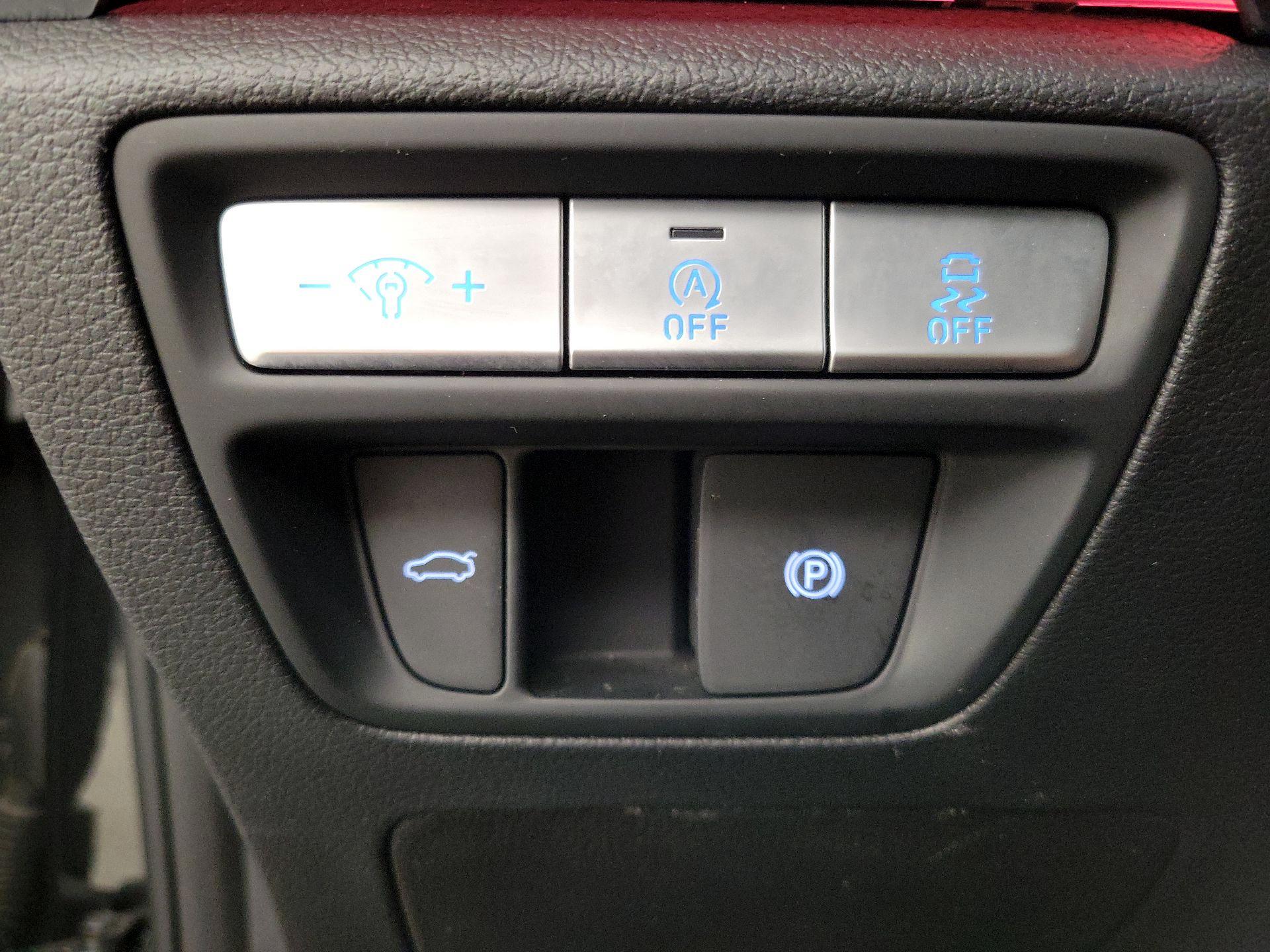 Thumbnail: 2023 Genesis G80 - 13