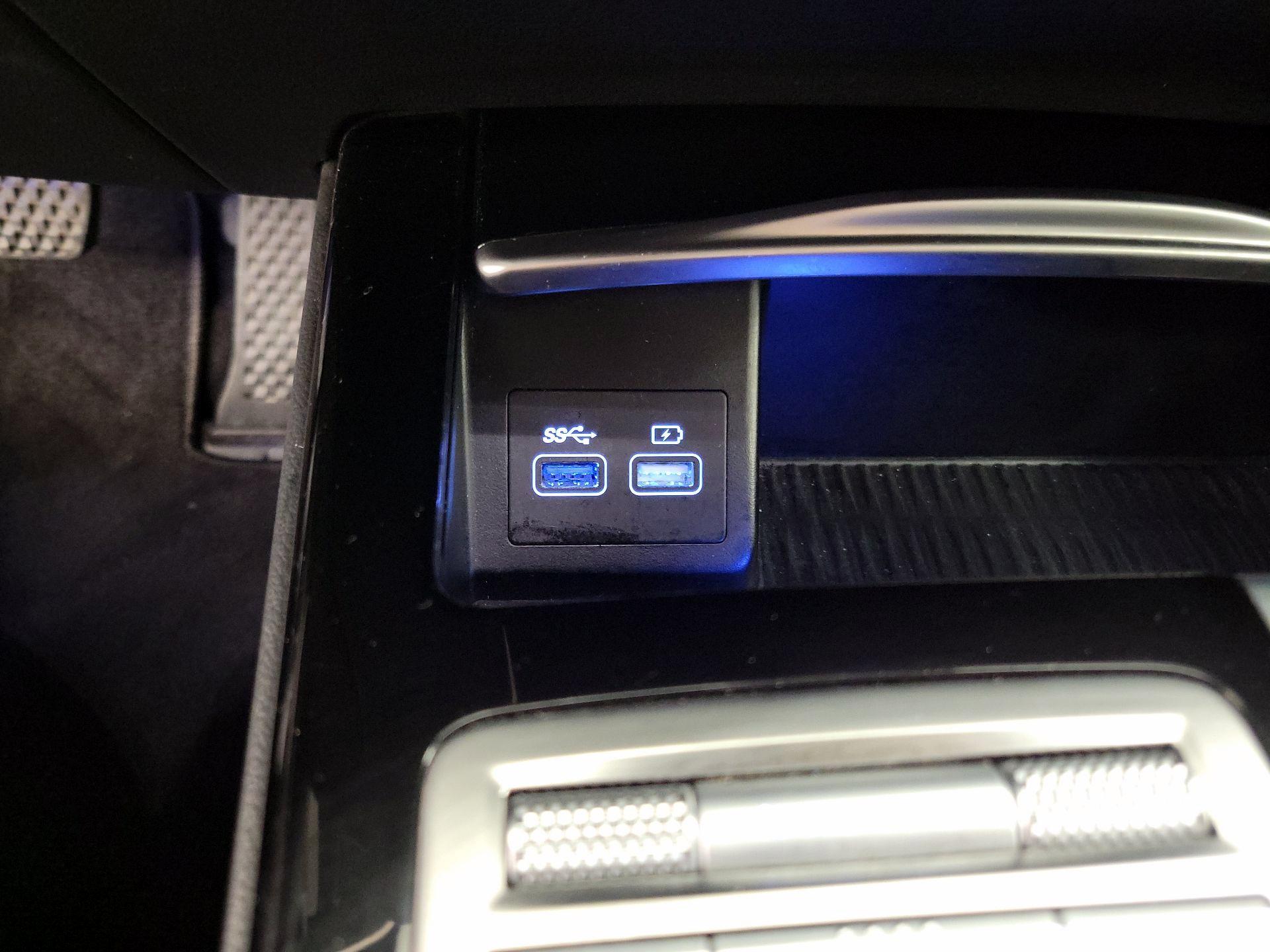 Thumbnail: 2023 Genesis G80 - 19