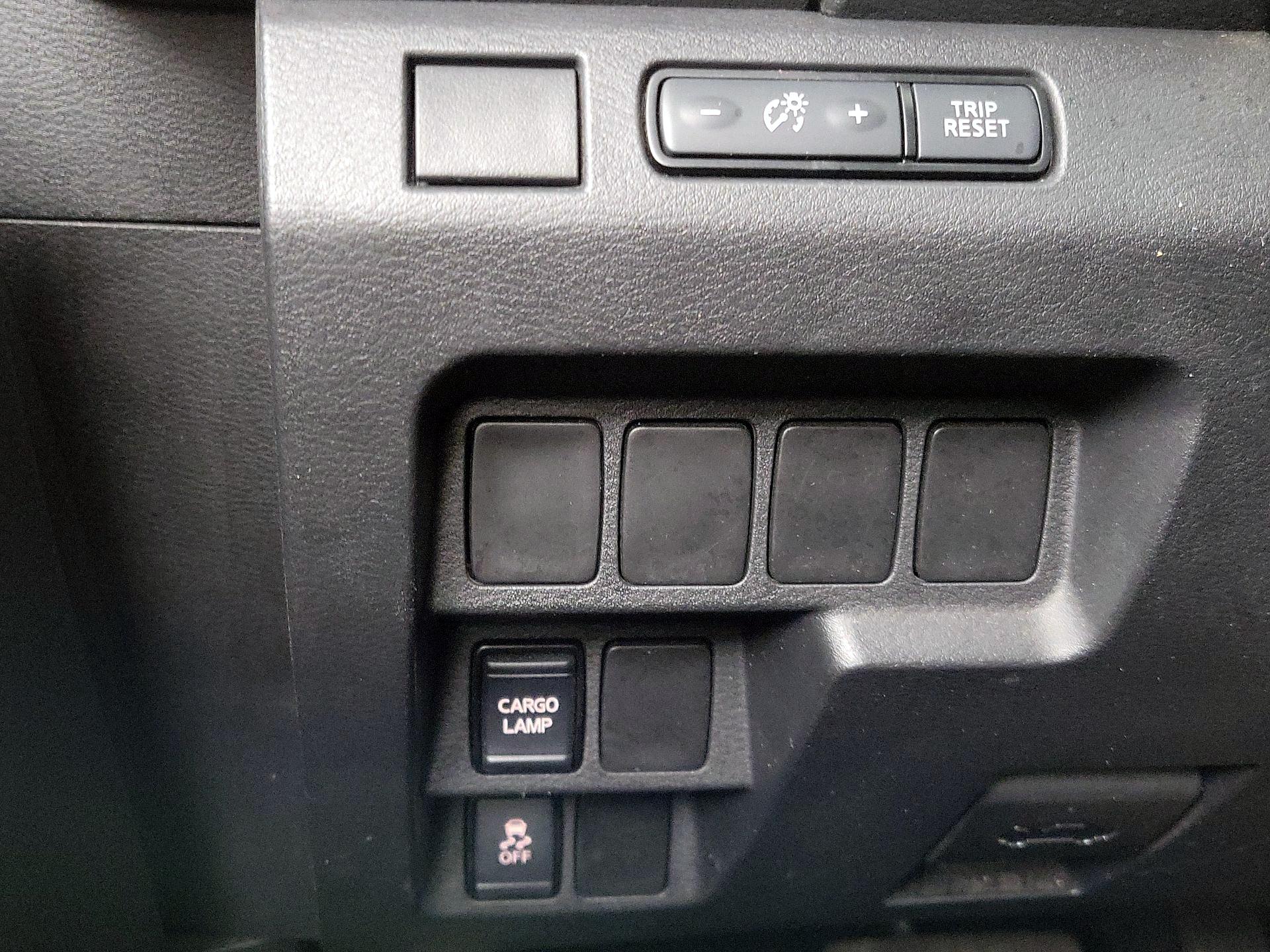 Thumbnail: 2022 Nissan Frontier - 13