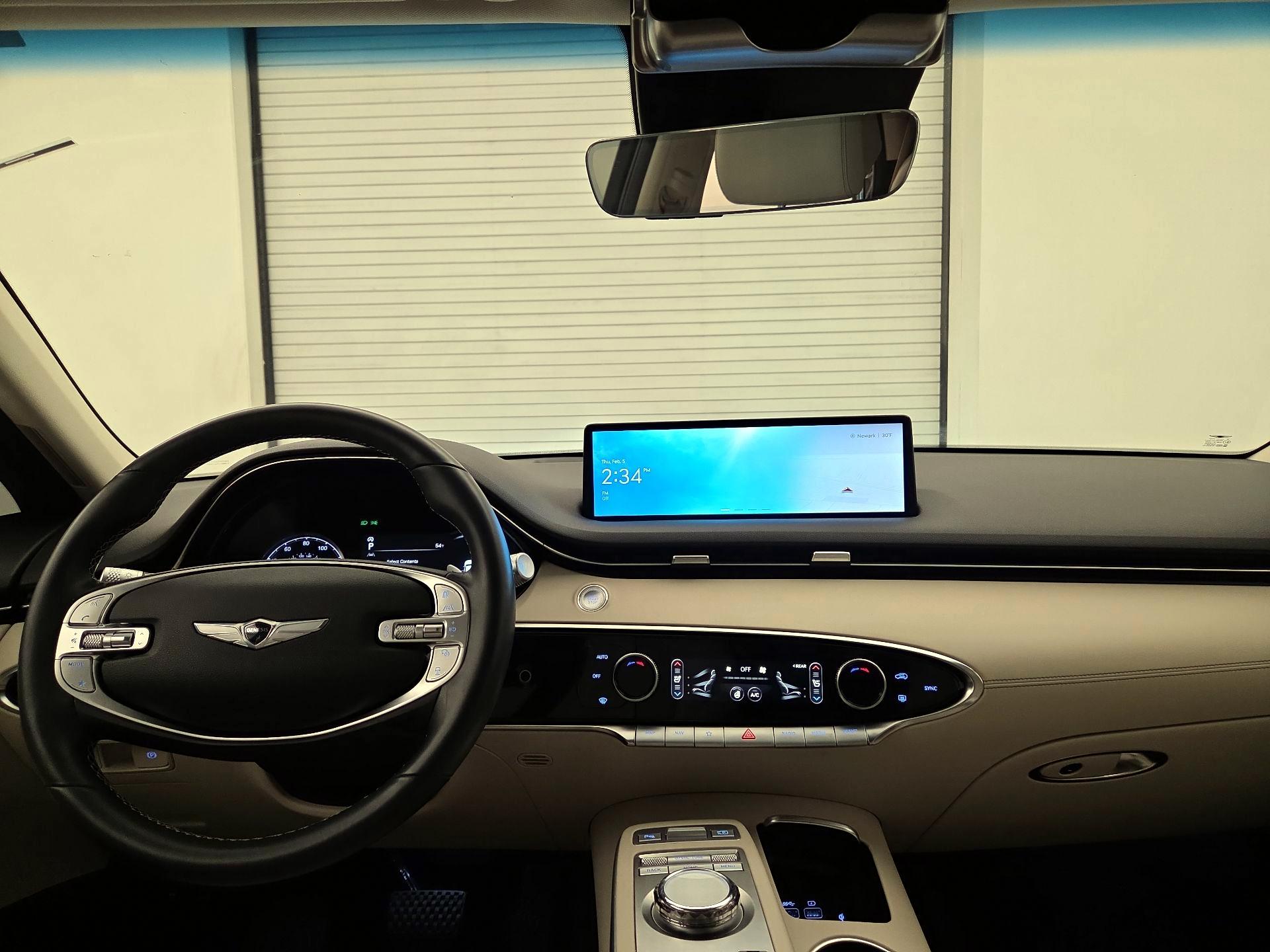 Thumbnail: 2023 Genesis GV70 - 9