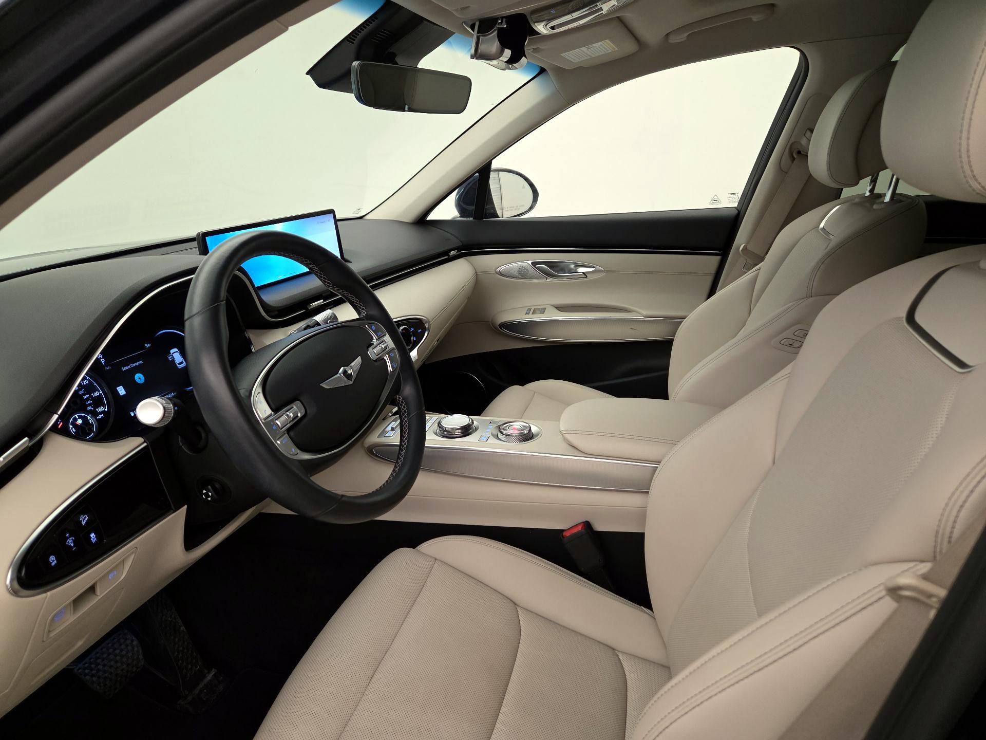 Thumbnail: 2023 Genesis GV70 - 11