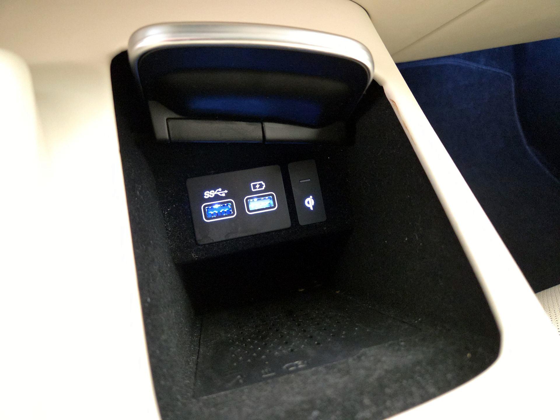 Thumbnail: 2023 Genesis GV70 - 17