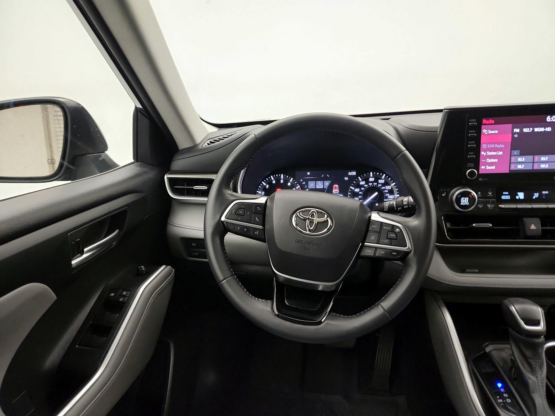 Thumbnail: 2021 Toyota Highlander - 10