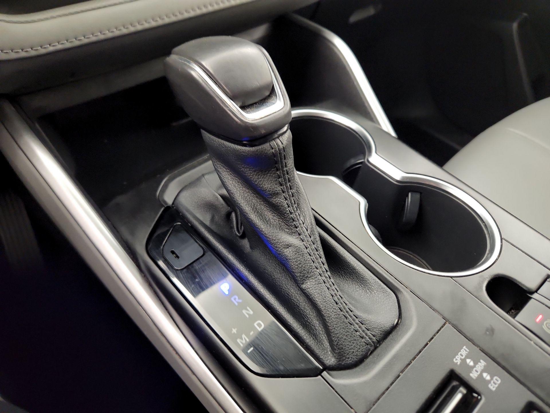 Thumbnail: 2021 Toyota Highlander - 17