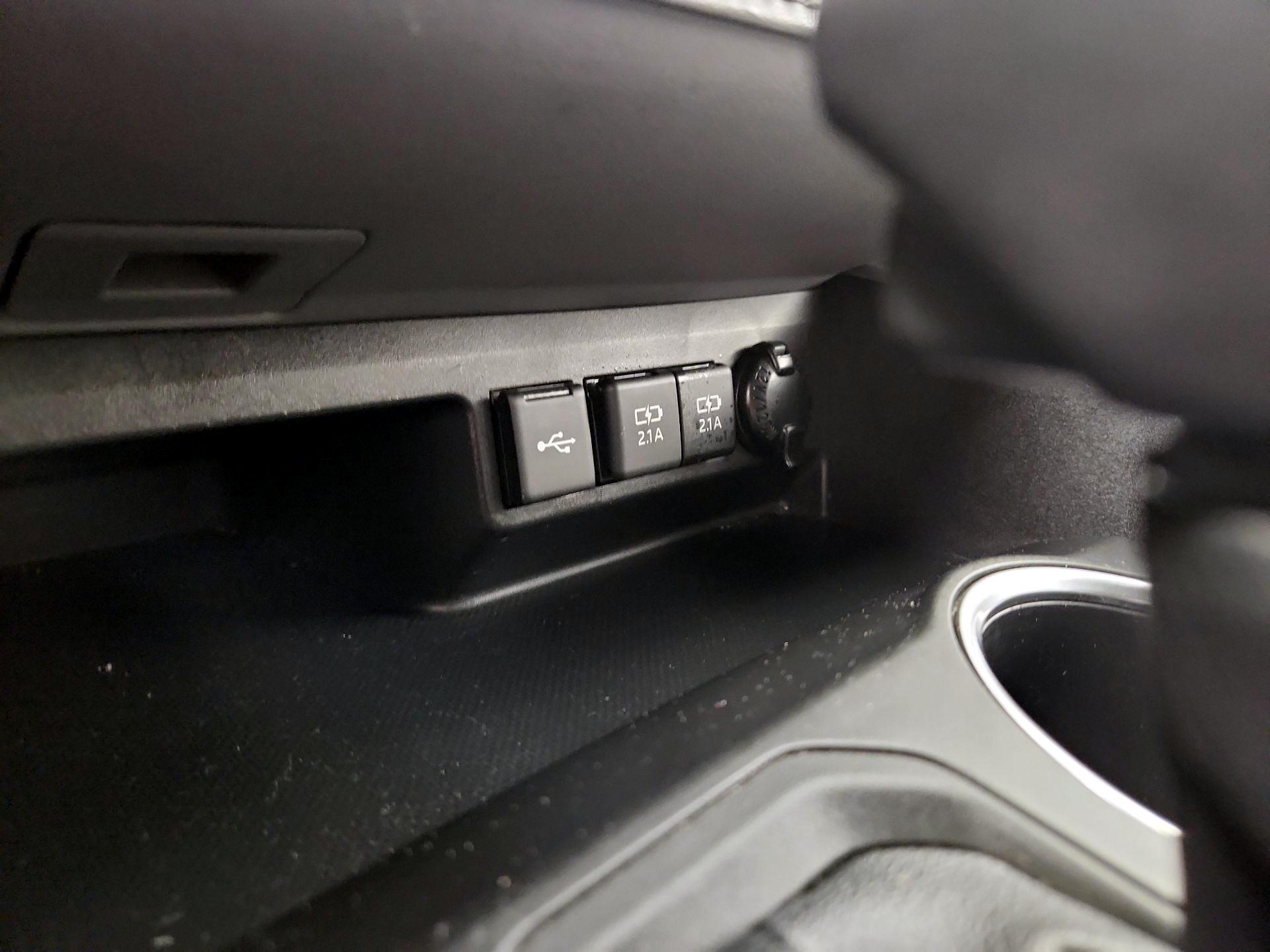 Thumbnail: 2021 Toyota Highlander - 18