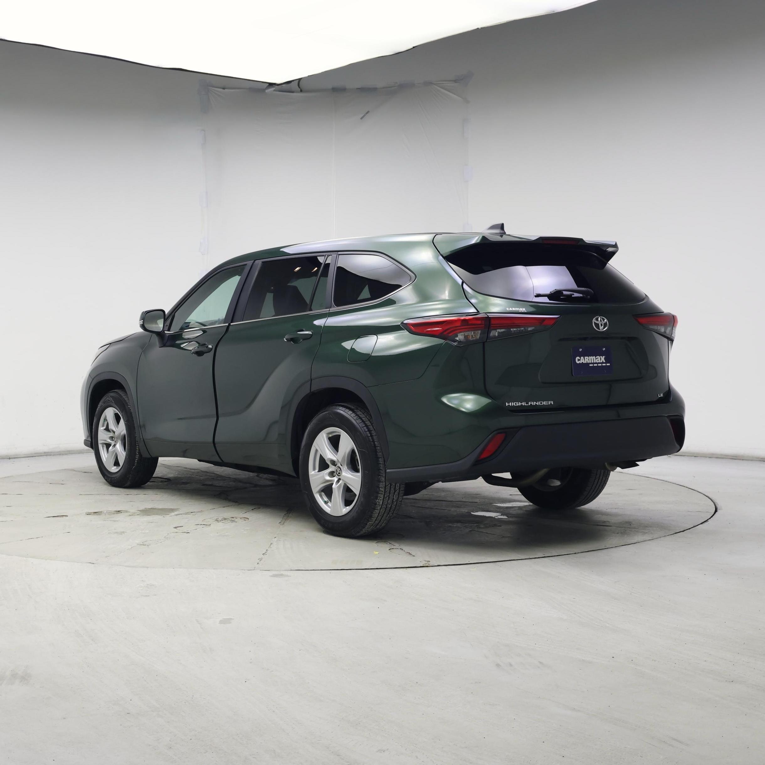 Thumbnail: 2023 Toyota Highlander - 2