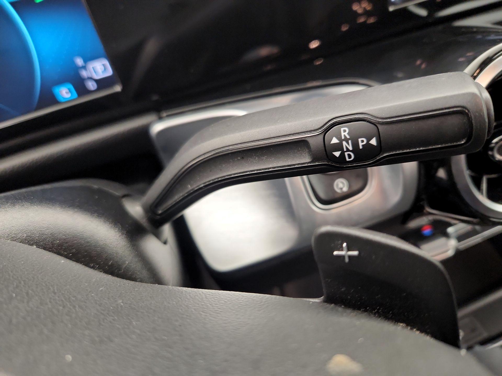 Thumbnail: 2022 Mercedes-Benz GLB - 17