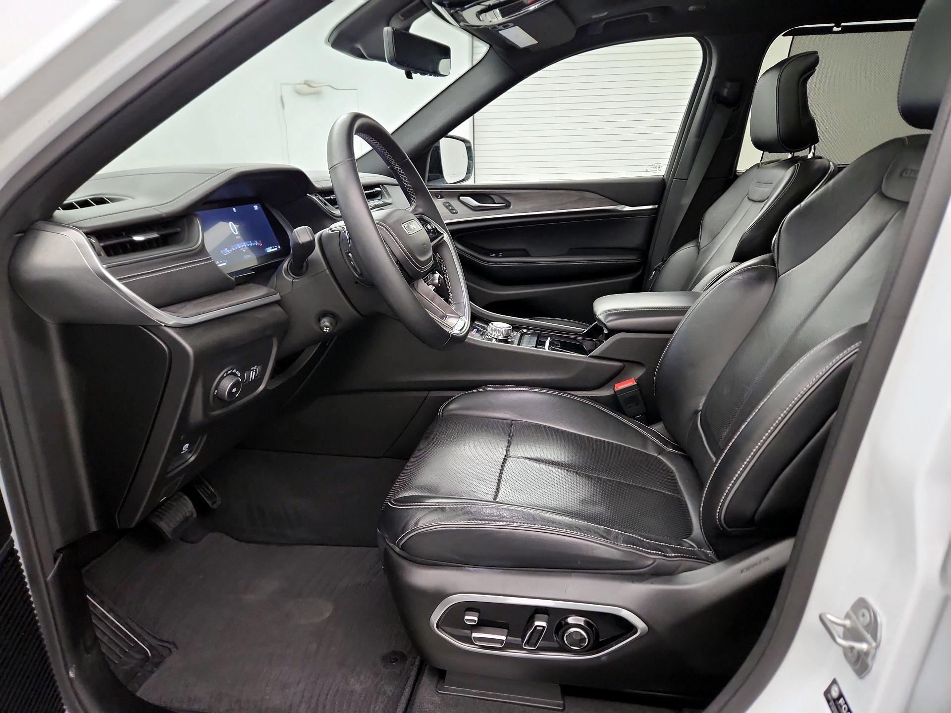 Thumbnail: 2021 Jeep Grand Cherokee L - 11