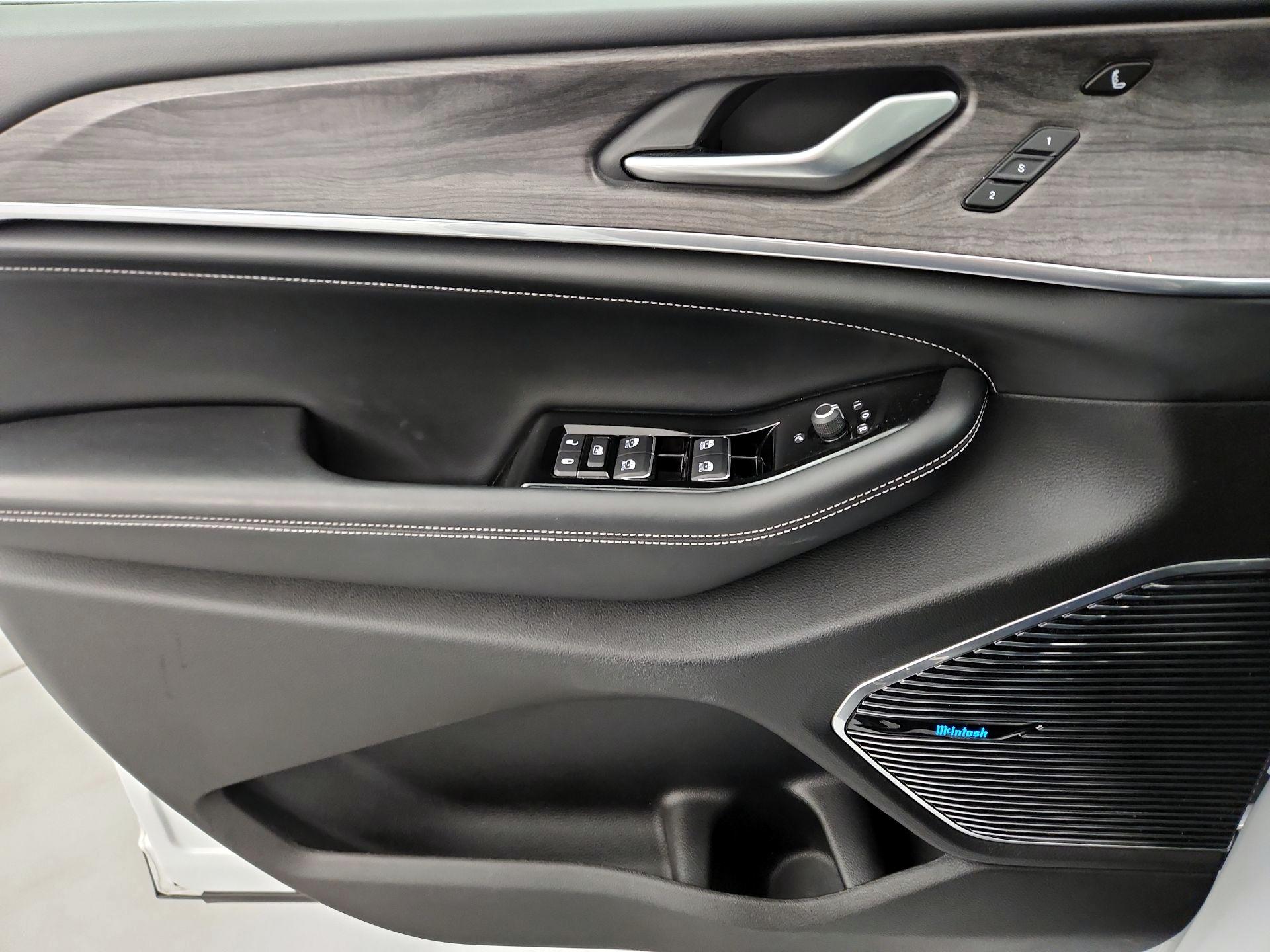 Thumbnail: 2021 Jeep Grand Cherokee L - 12