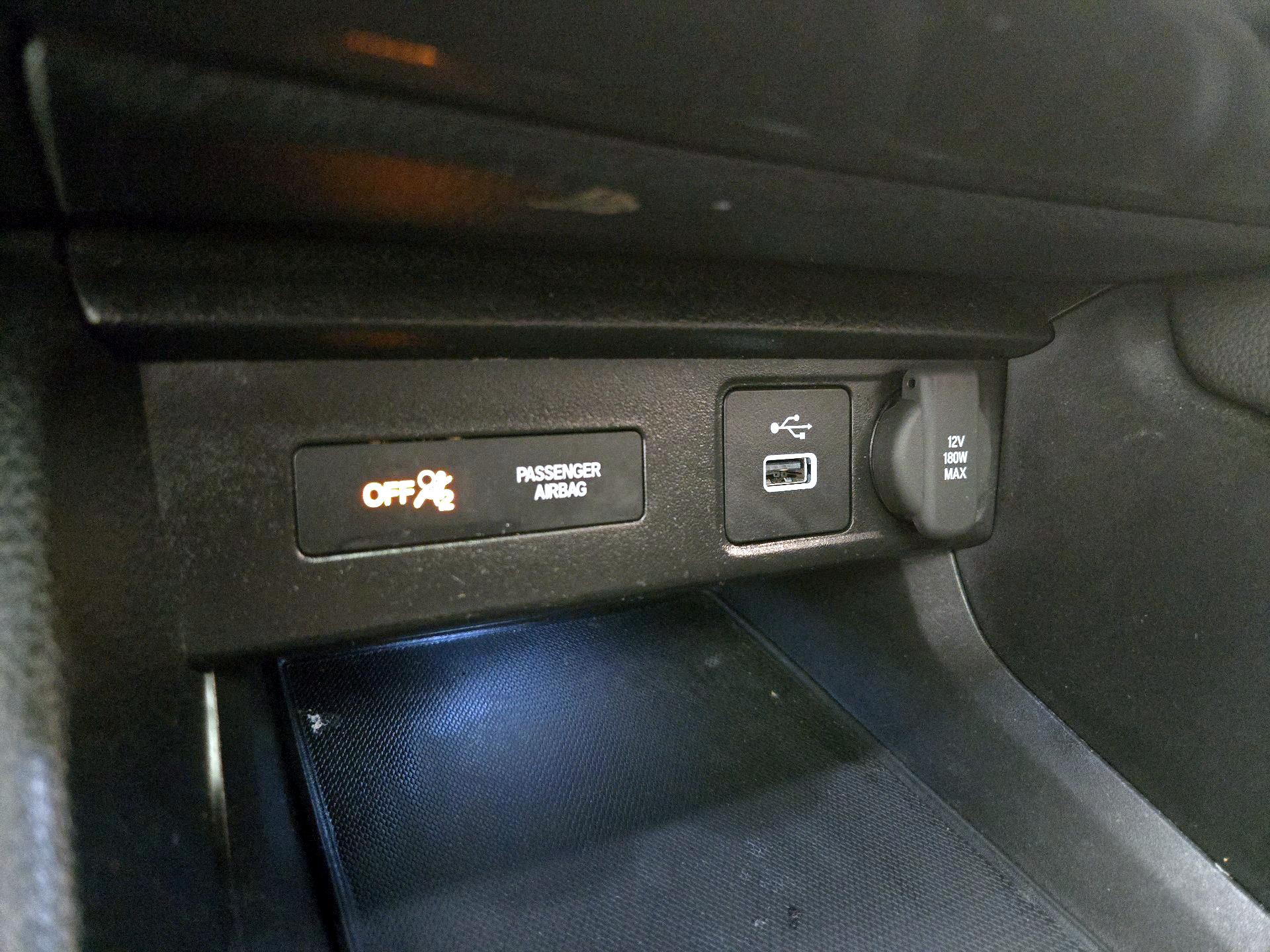 Thumbnail: 2023 Acura Integra - 18