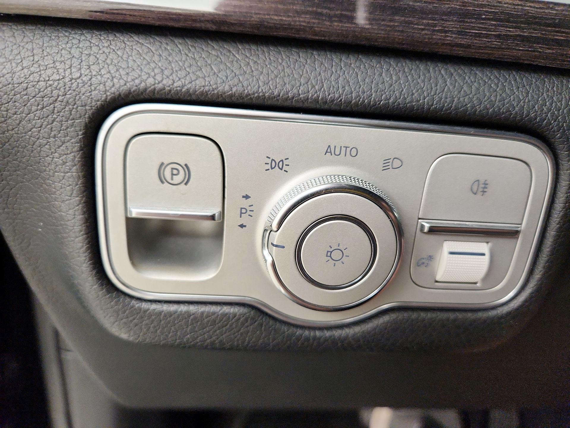 Thumbnail: 2020 Mercedes-Benz GLE - 13